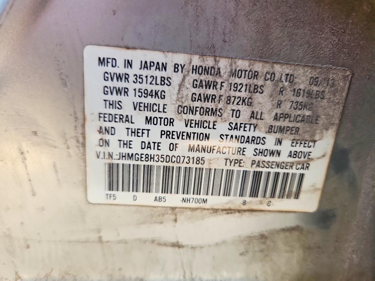 2013 Honda Fit Silver vin: JHMGE8H35DC073185