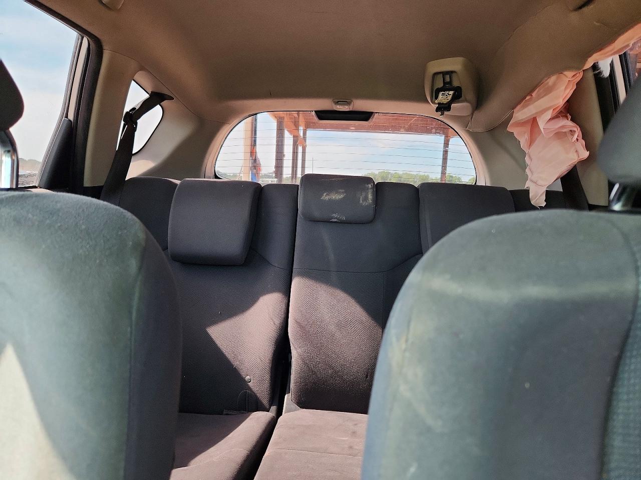 2013 Honda Fit Silver vin: JHMGE8H35DC073185