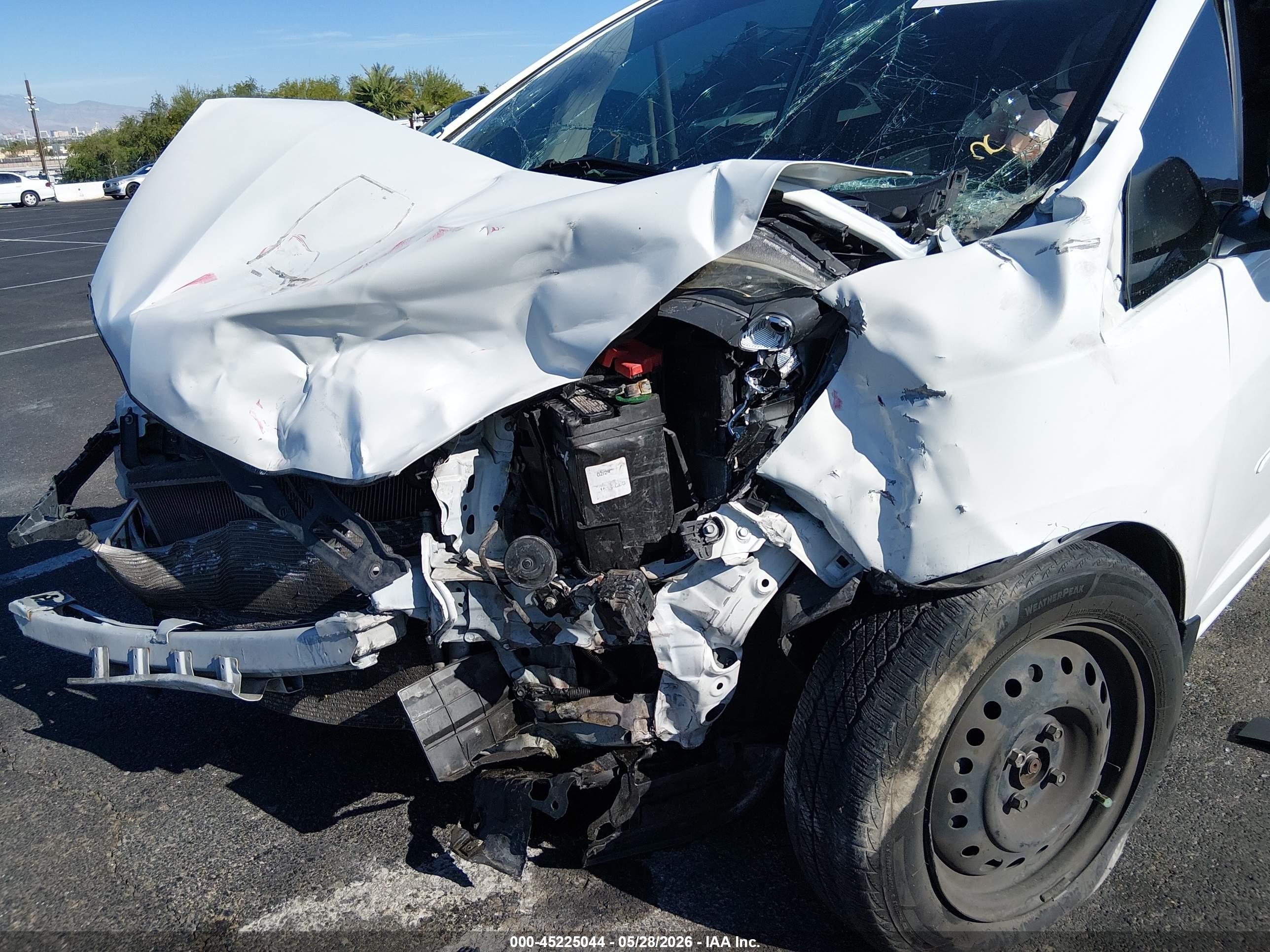 2013 Honda Fit   White vin: JHMGE8H35DC073770