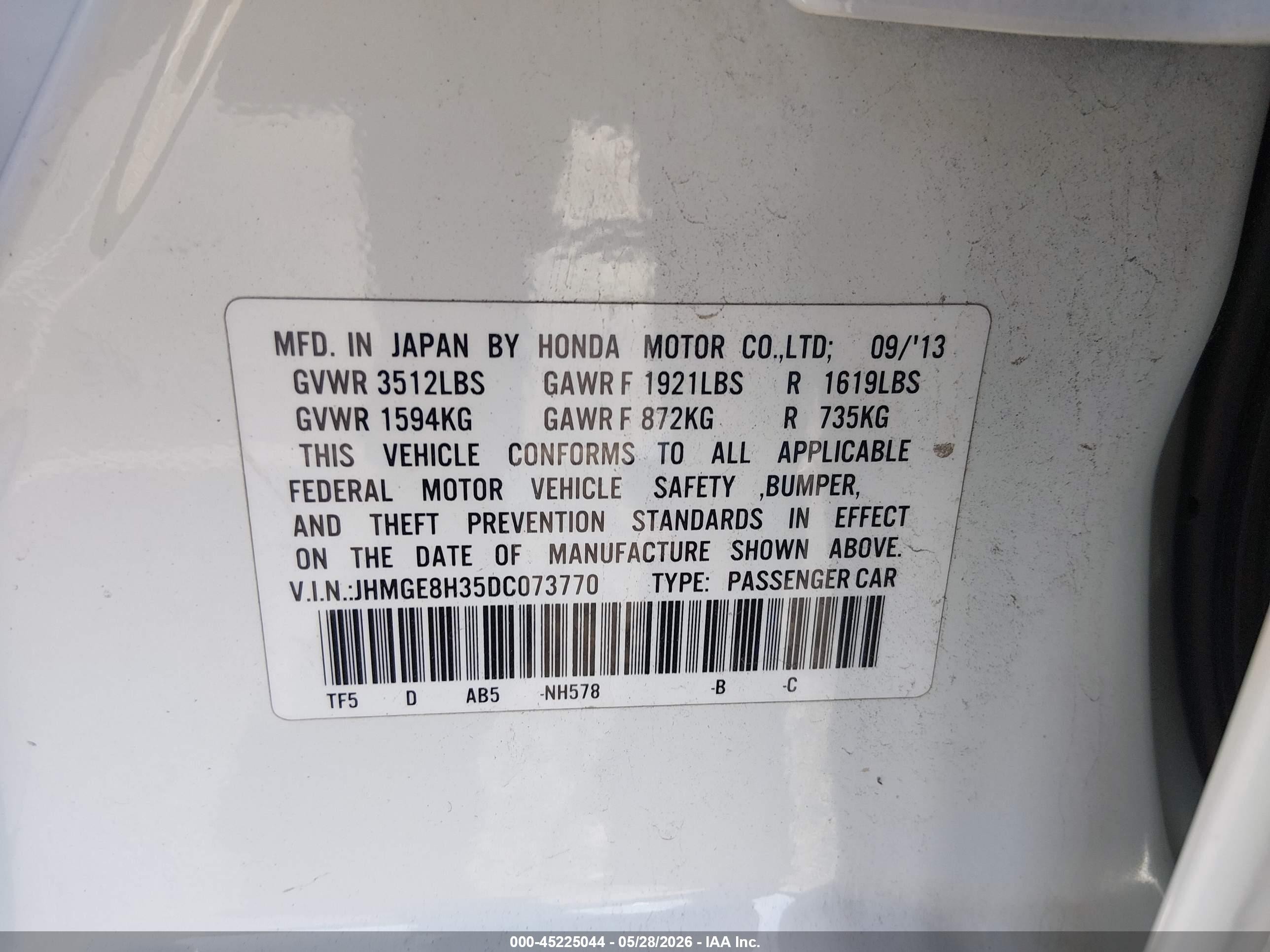 2013 Honda Fit   White vin: JHMGE8H35DC073770