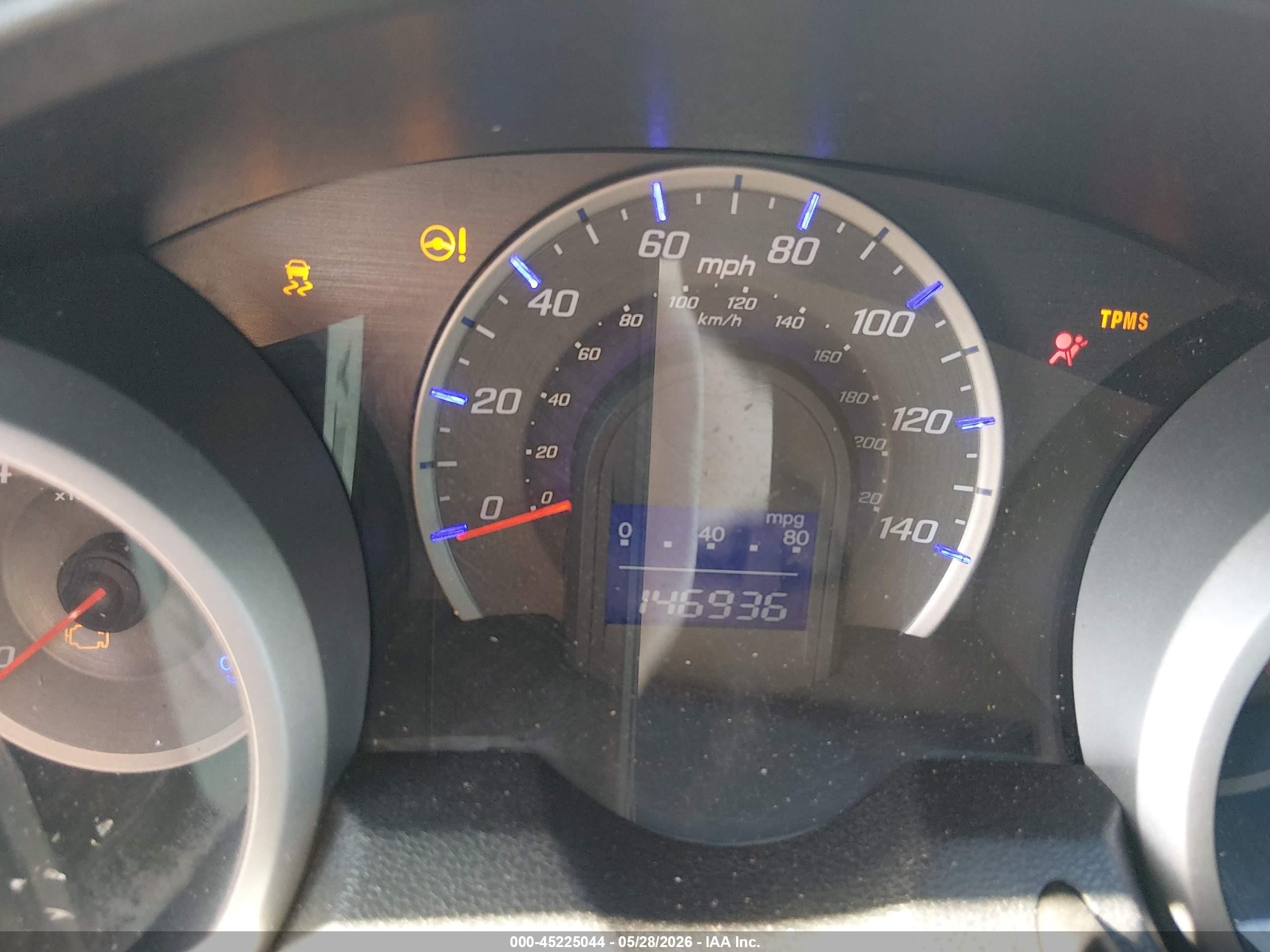2013 Honda Fit   White vin: JHMGE8H35DC073770