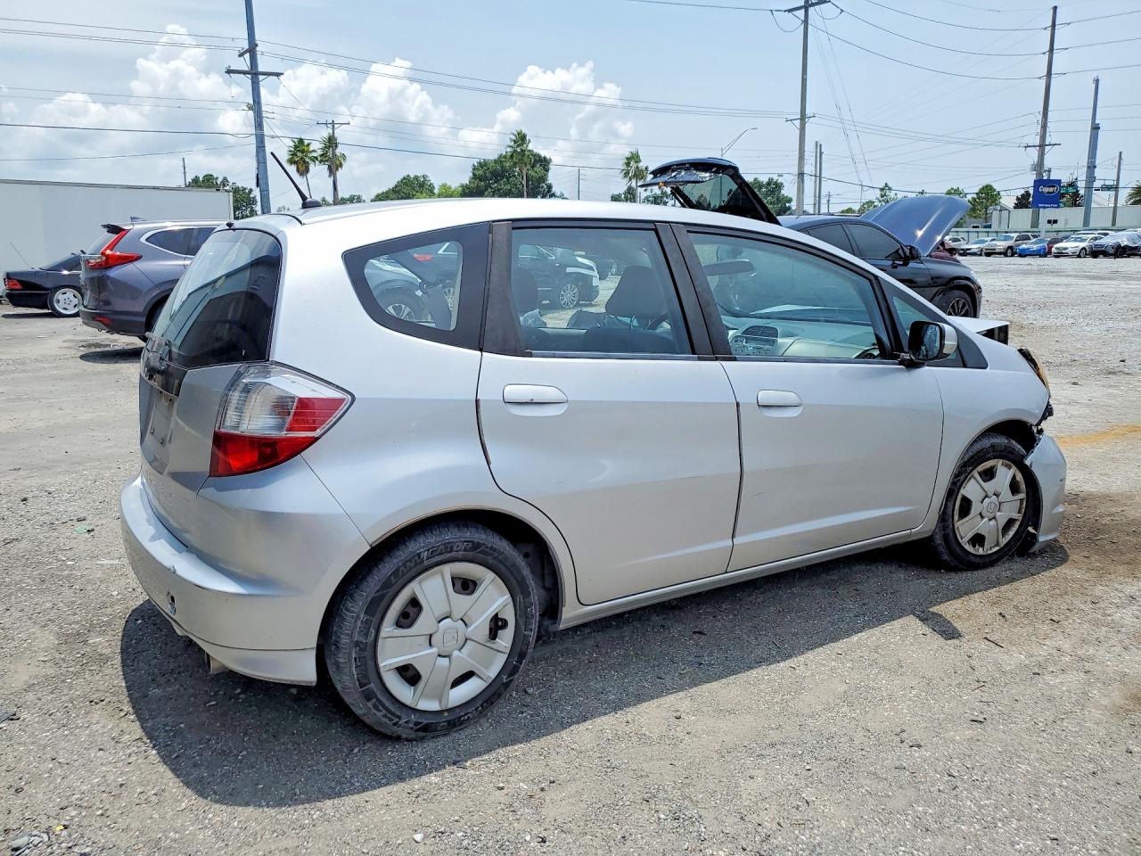 2013 Honda Fit Silver vin: JHMGE8H35DC080895