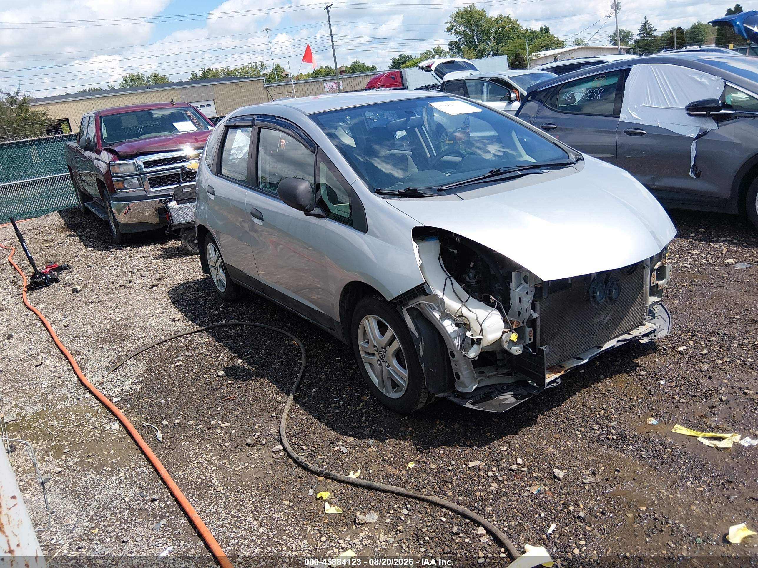 2013 Honda Fit   Silver vin: JHMGE8H35DC083179