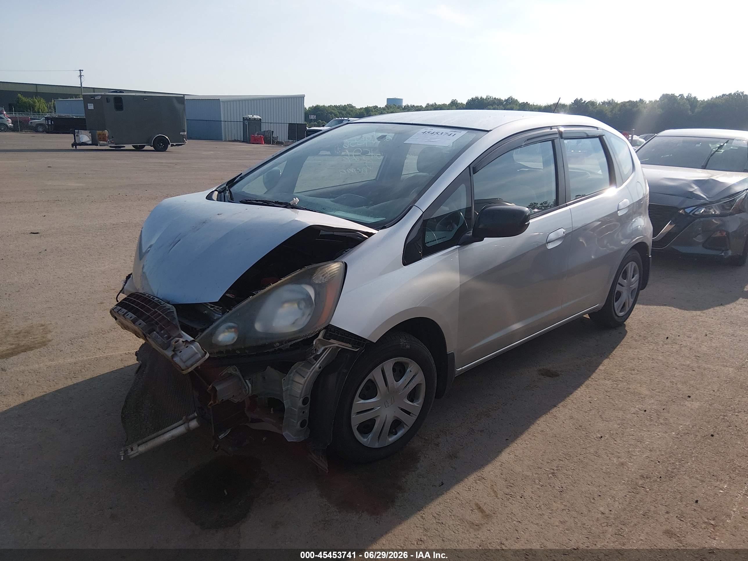 2011 Honda Fit   Silver vin: JHMGE8H36BC009055