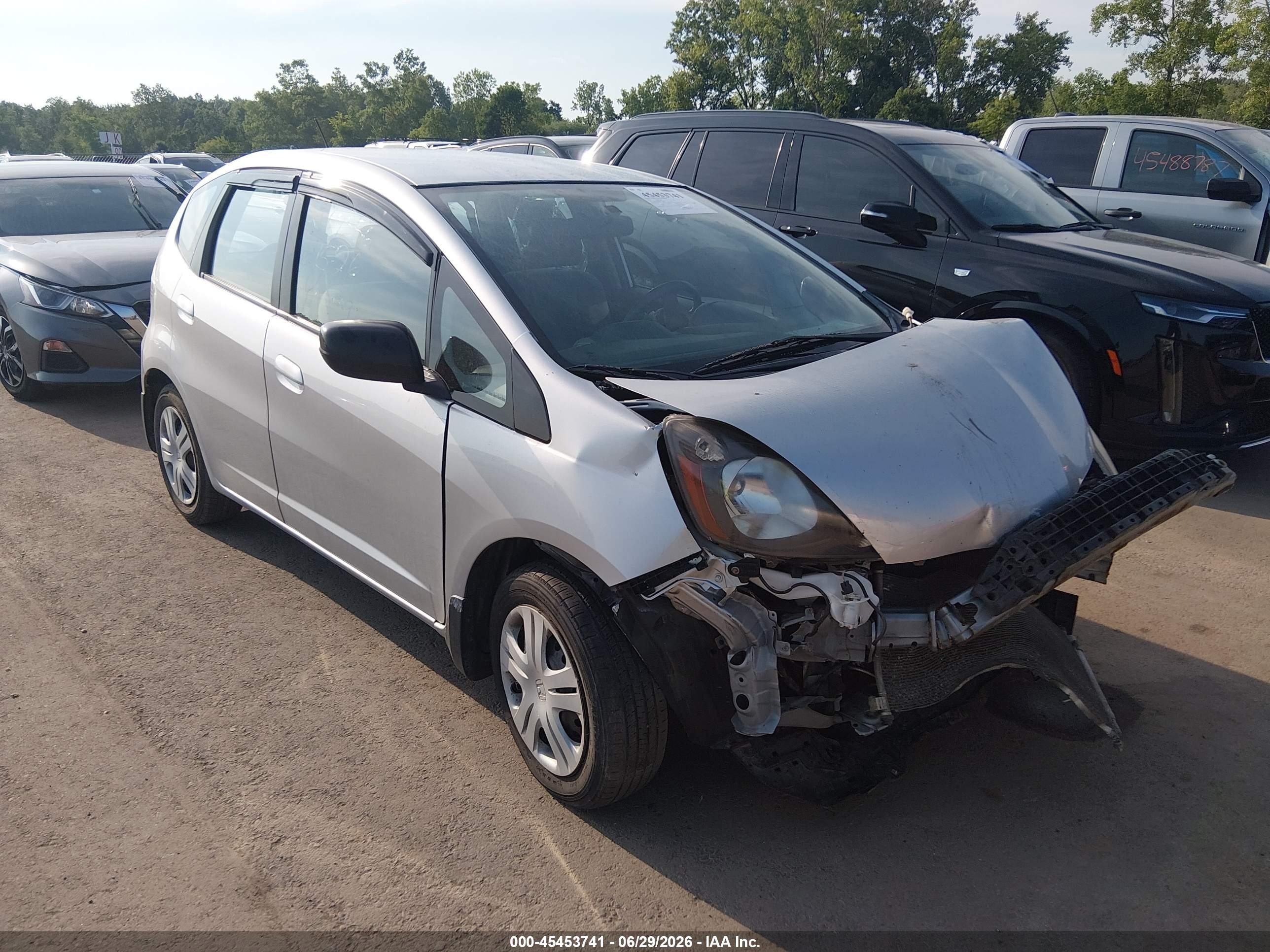 2011 Honda Fit   Silver vin: JHMGE8H36BC009055