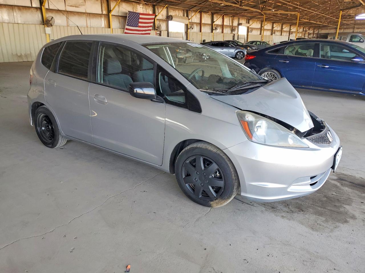 2011 Honda Fit Silver vin: JHMGE8H36BS008106