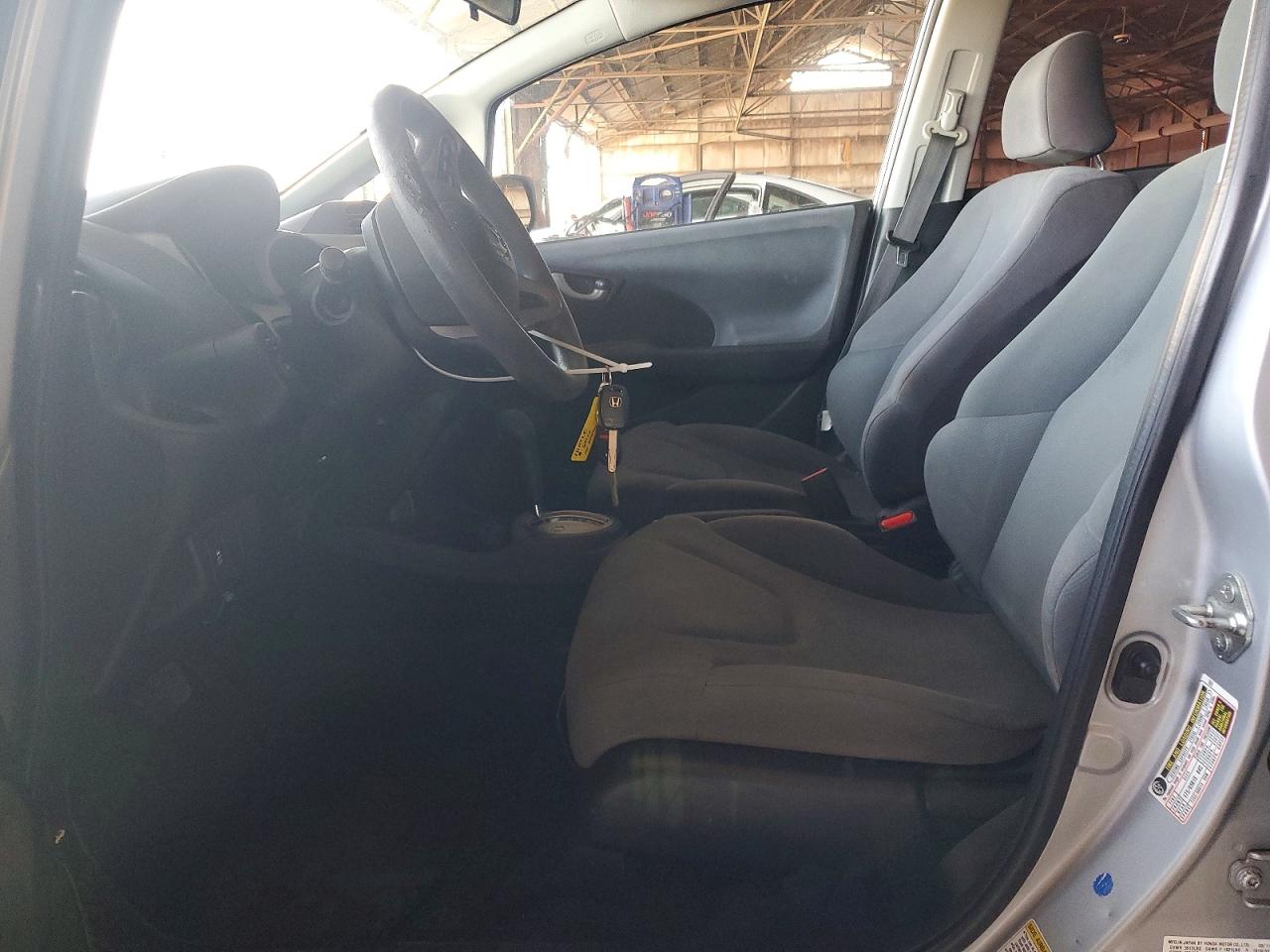 2011 Honda Fit Silver vin: JHMGE8H36BS008106