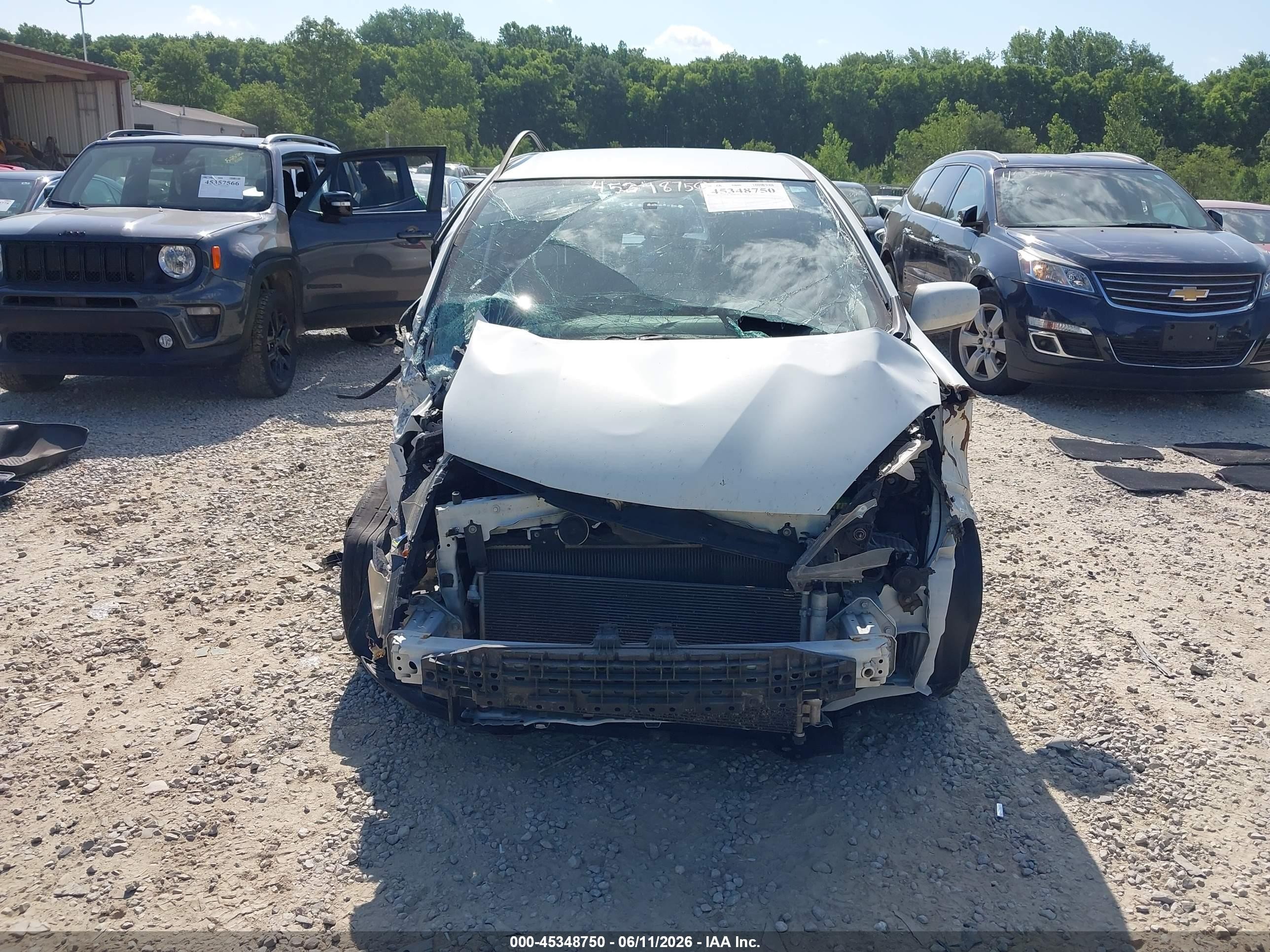 2012 Honda Fit   White vin: JHMGE8H36CC037066