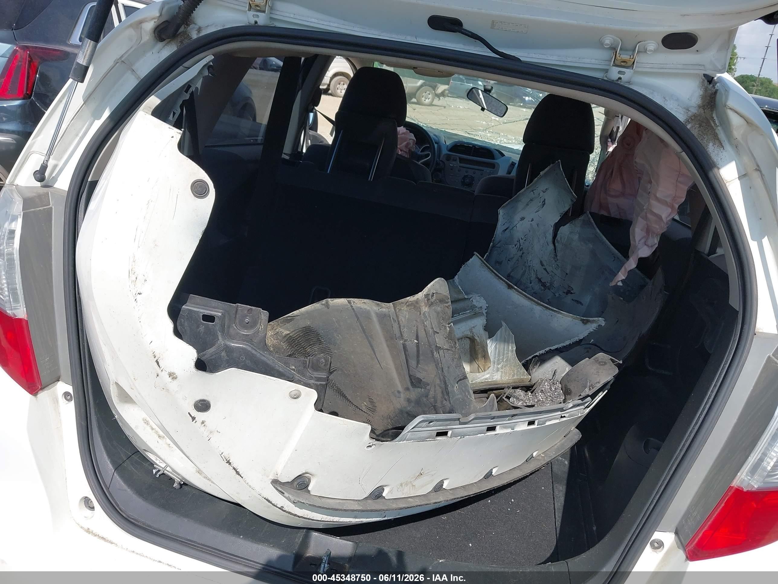 2012 Honda Fit   White vin: JHMGE8H36CC037066