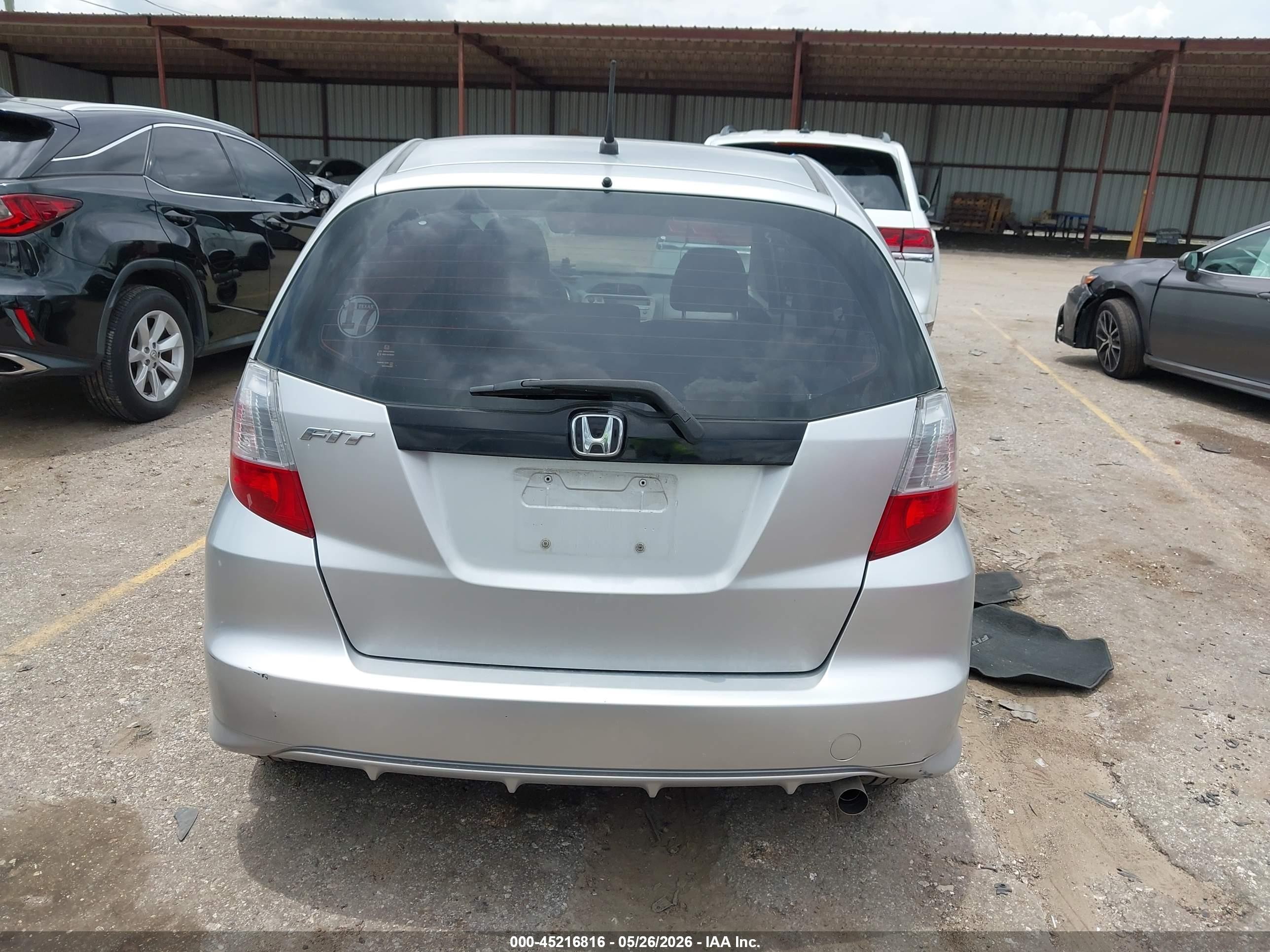 2012 Honda Fit   Серый vin: JHMGE8H36CC040811