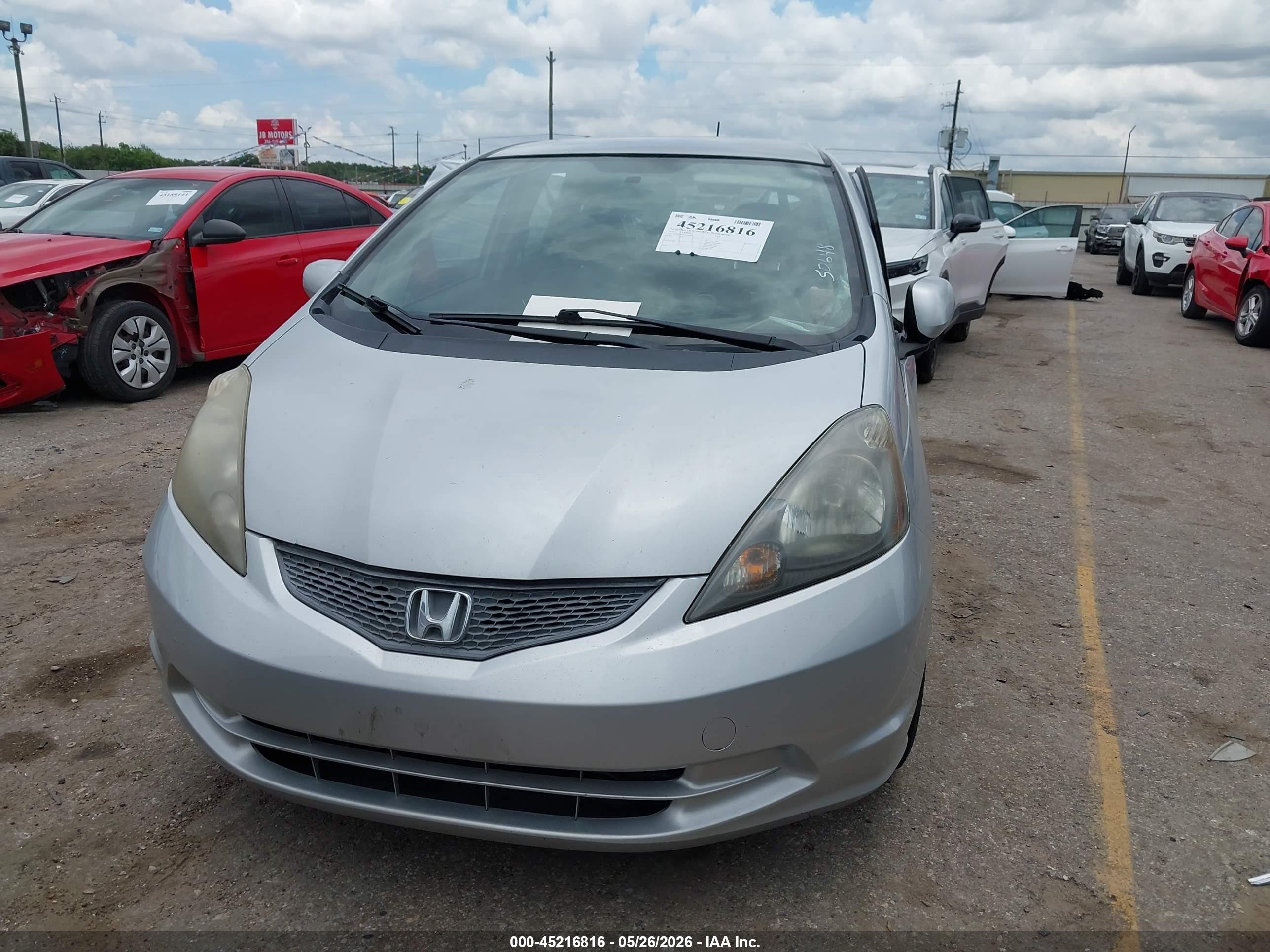 2012 Honda Fit   Серый vin: JHMGE8H36CC040811