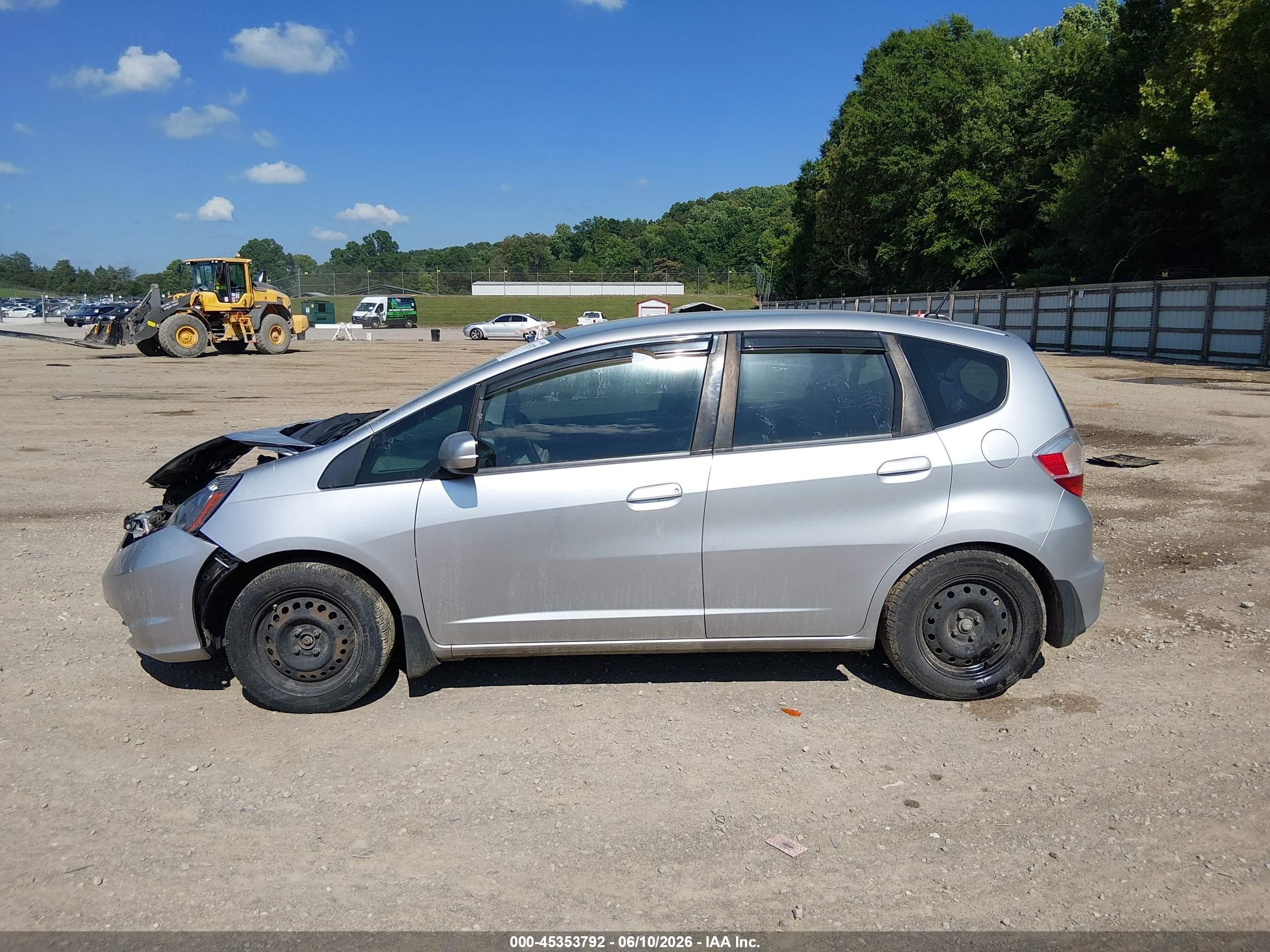 2013 Honda Fit   Silver vin: JHMGE8H36DC008233