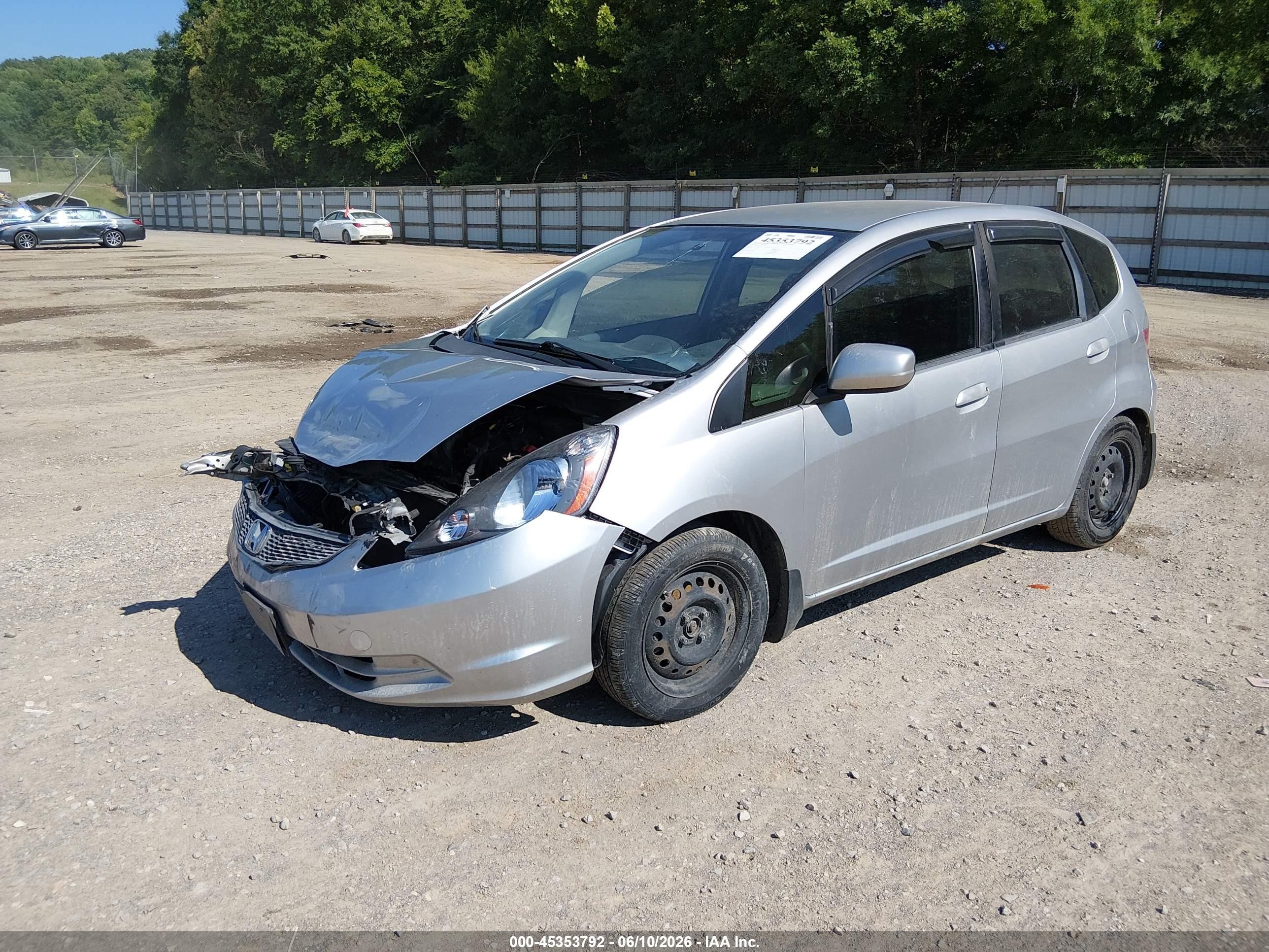 2013 Honda Fit   Silver vin: JHMGE8H36DC008233