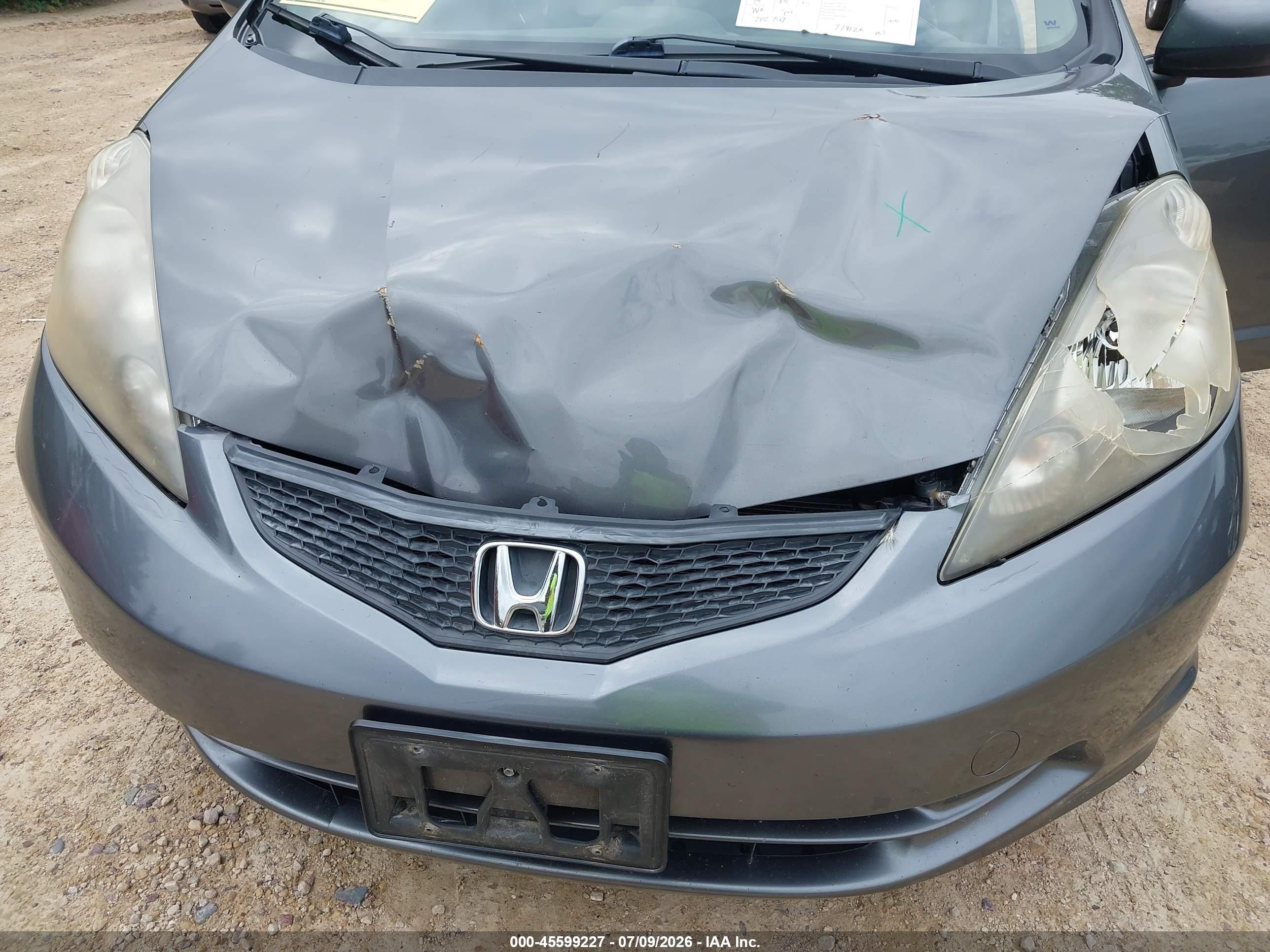 2013 Honda Fit Blue vin: JHMGE8H36DC026568