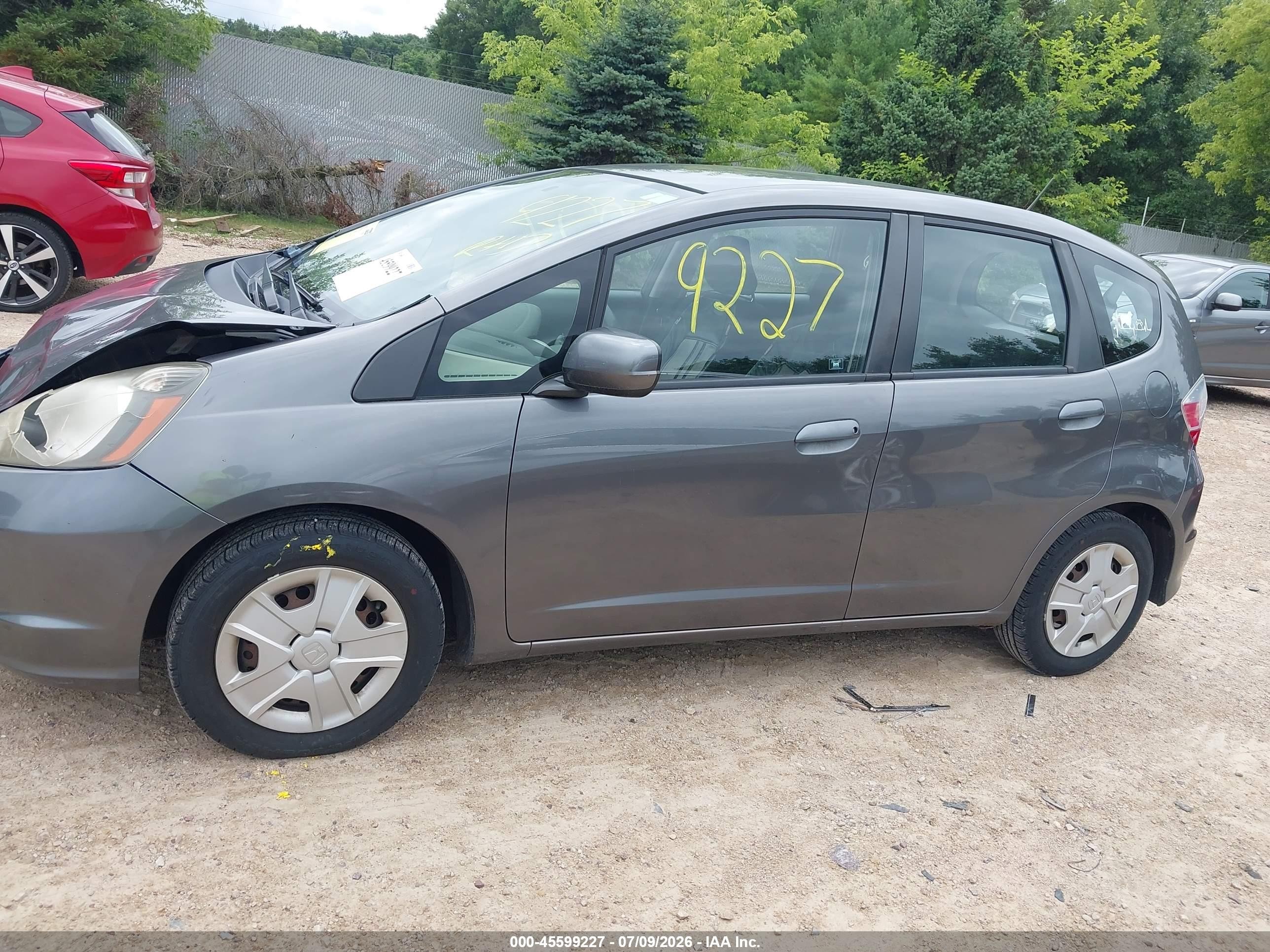 2013 Honda Fit Blue vin: JHMGE8H36DC026568