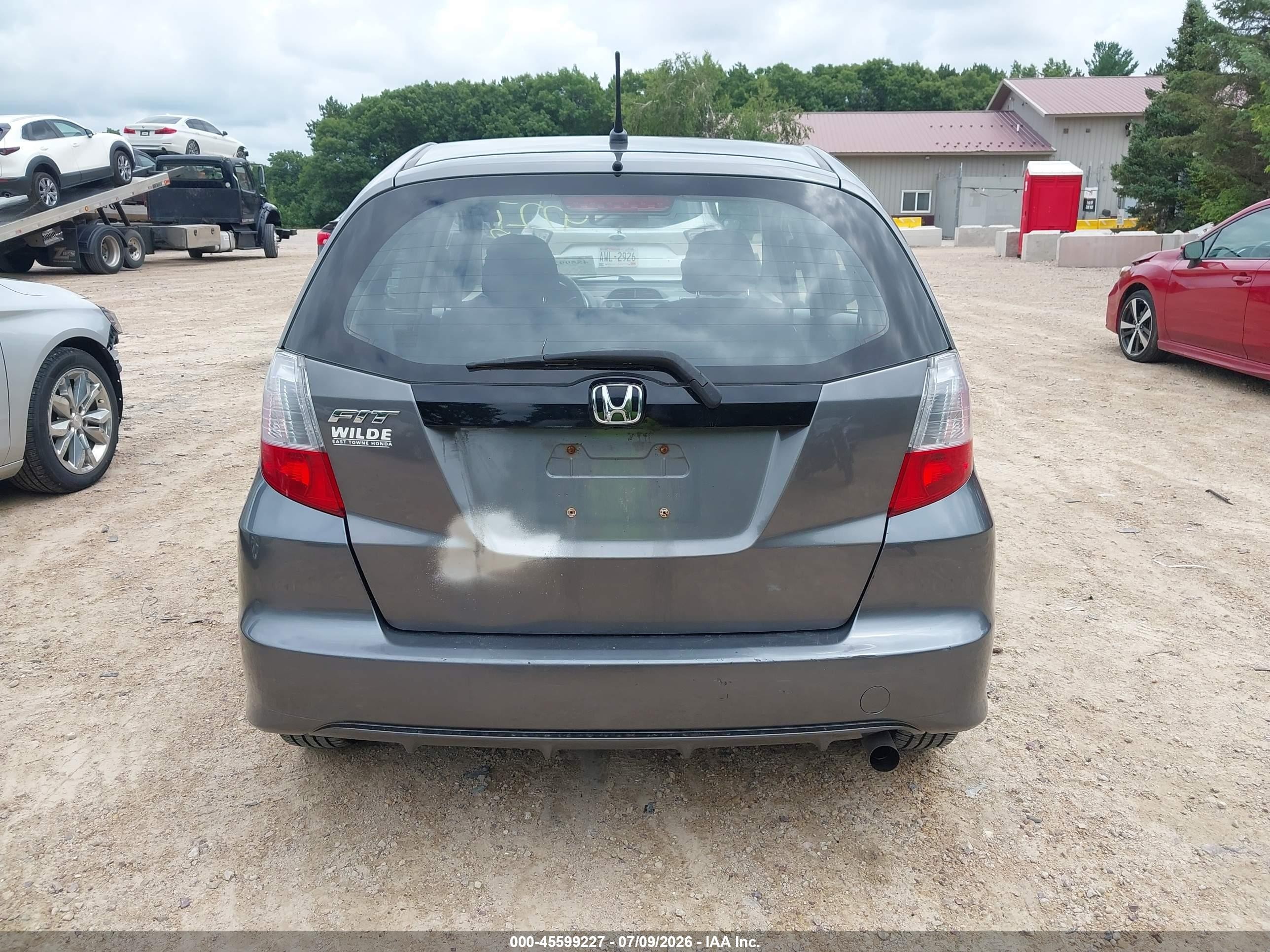 2013 Honda Fit Blue vin: JHMGE8H36DC026568