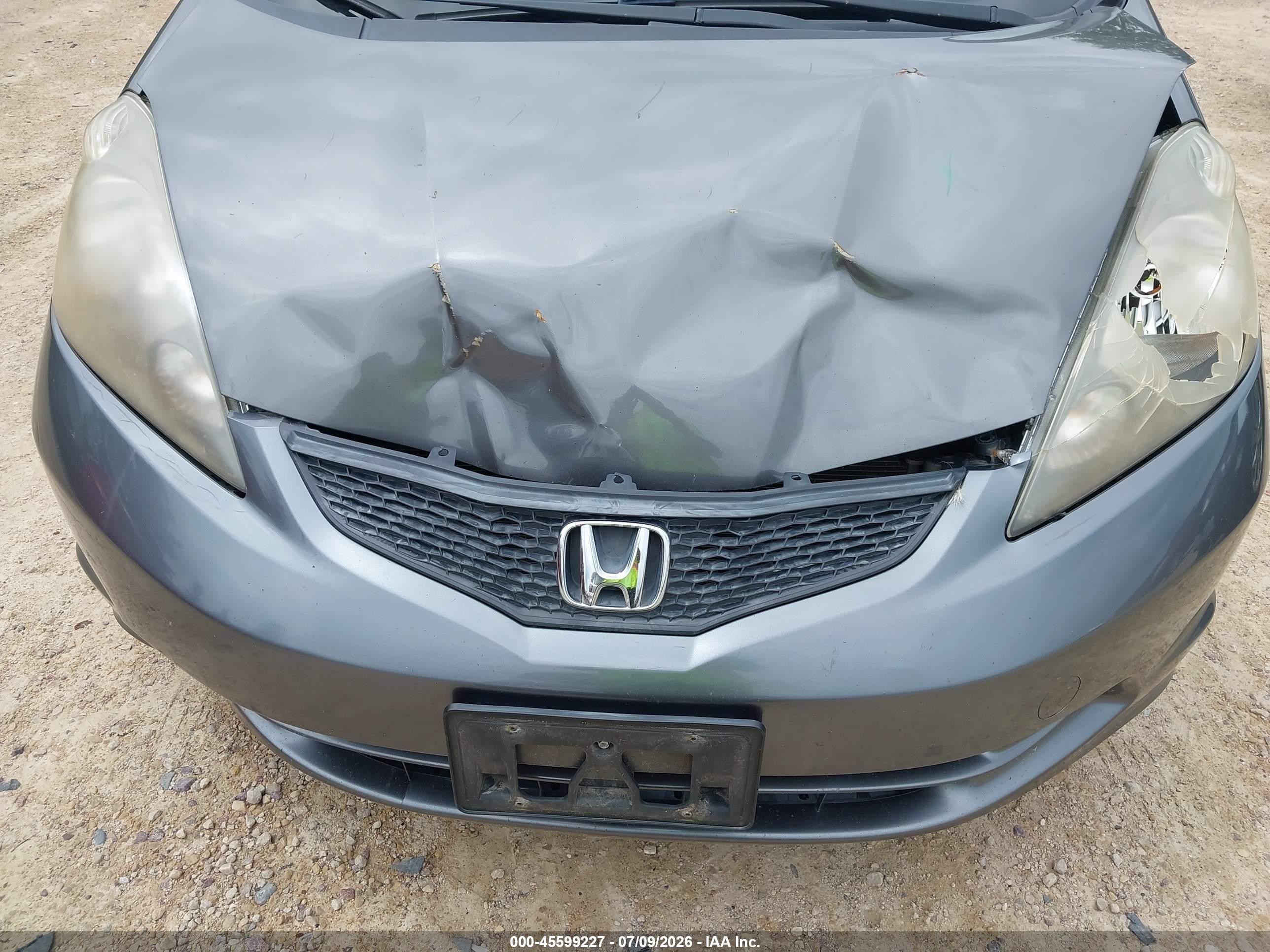 2013 Honda Fit Blue vin: JHMGE8H36DC026568