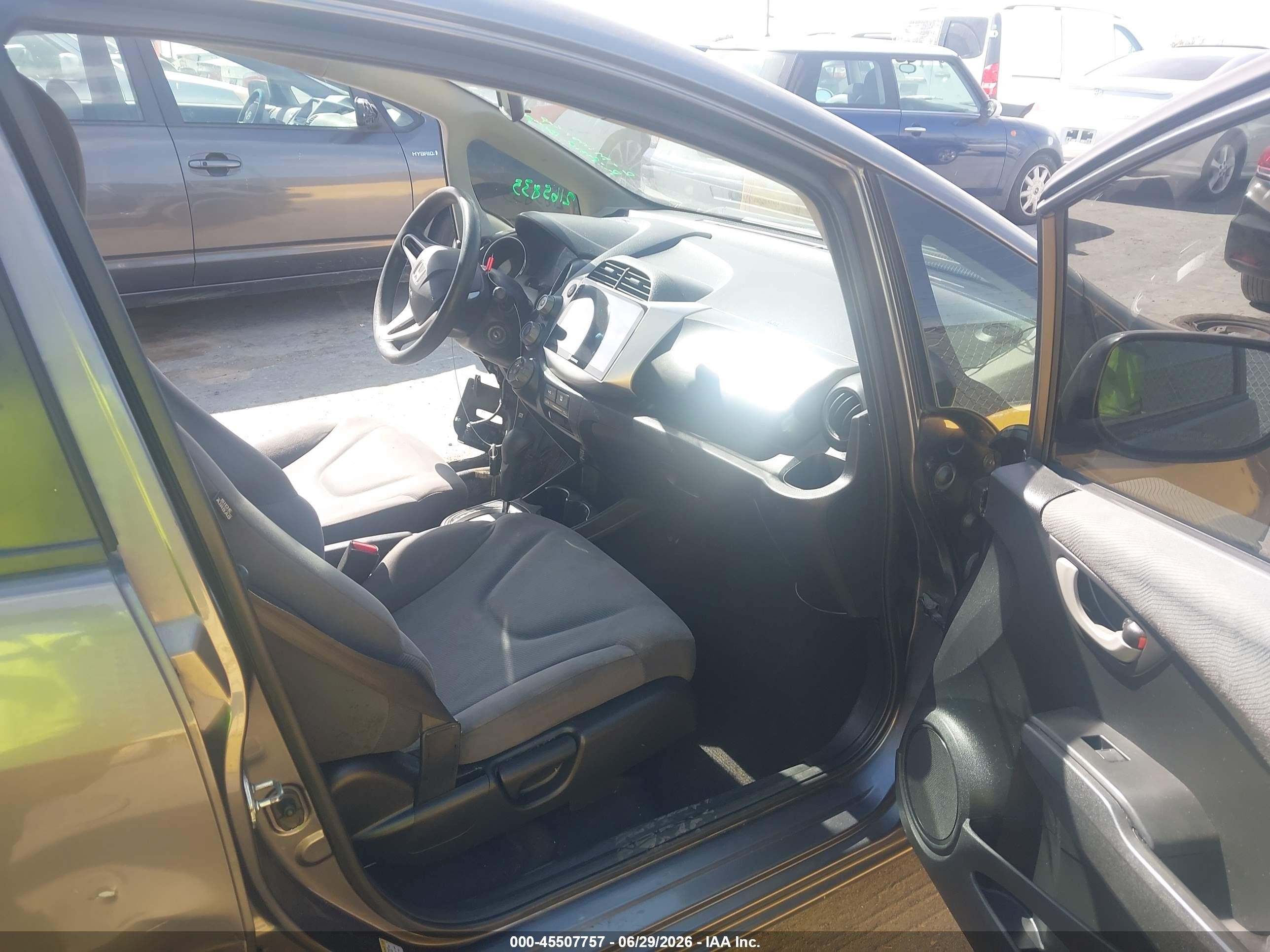 2013 Honda Fit   Gray vin: JHMGE8H36DC037716