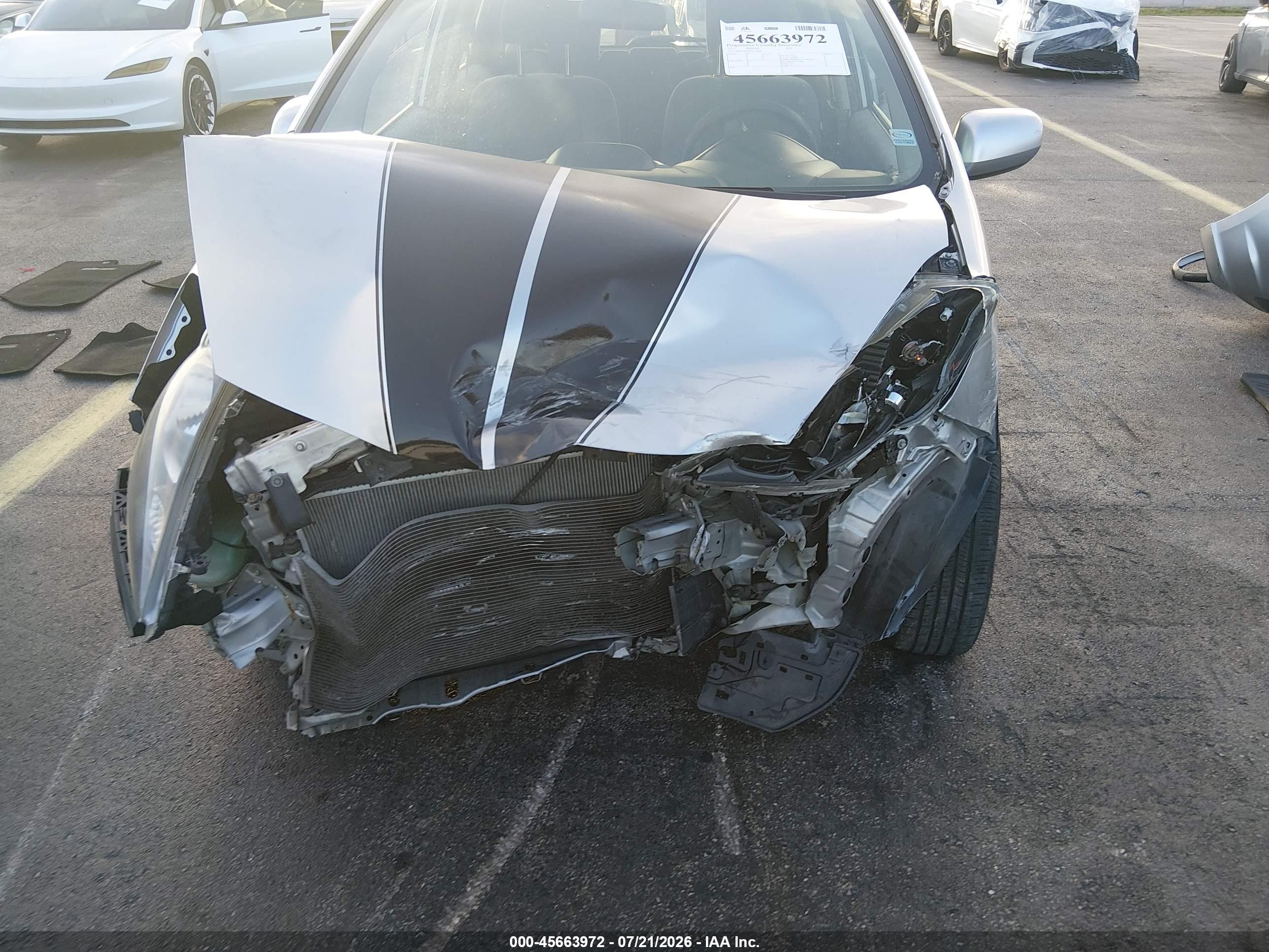 2013 Honda Fit   Gray vin: JHMGE8H36DC057898