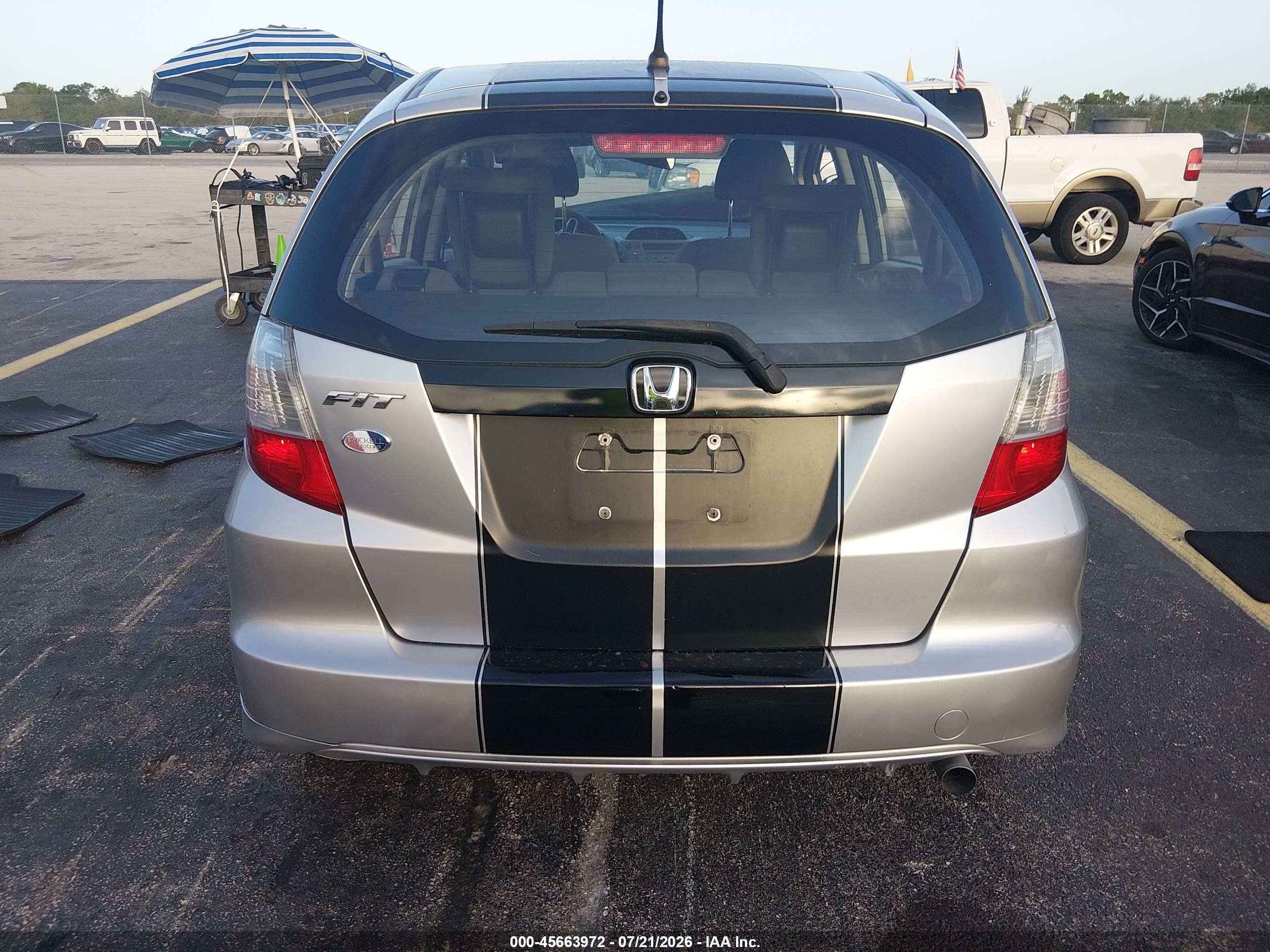 2013 Honda Fit   Gray vin: JHMGE8H36DC057898