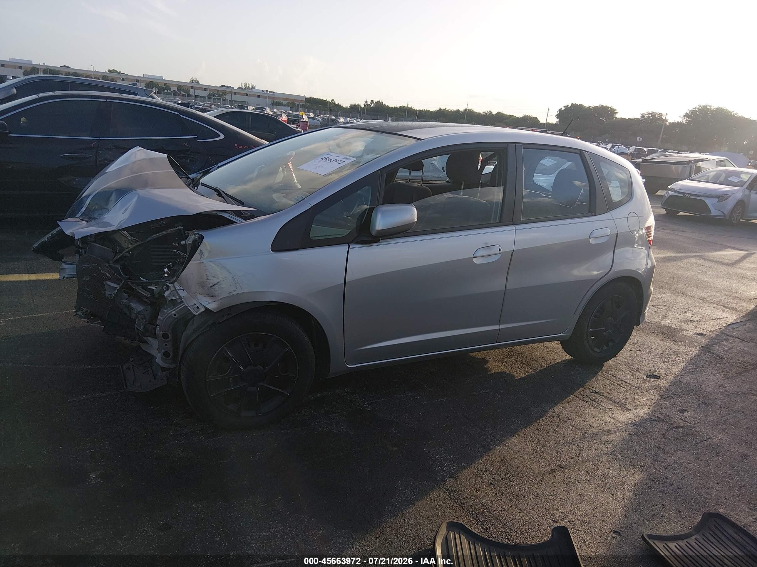 2013 Honda Fit   Gray vin: JHMGE8H36DC057898