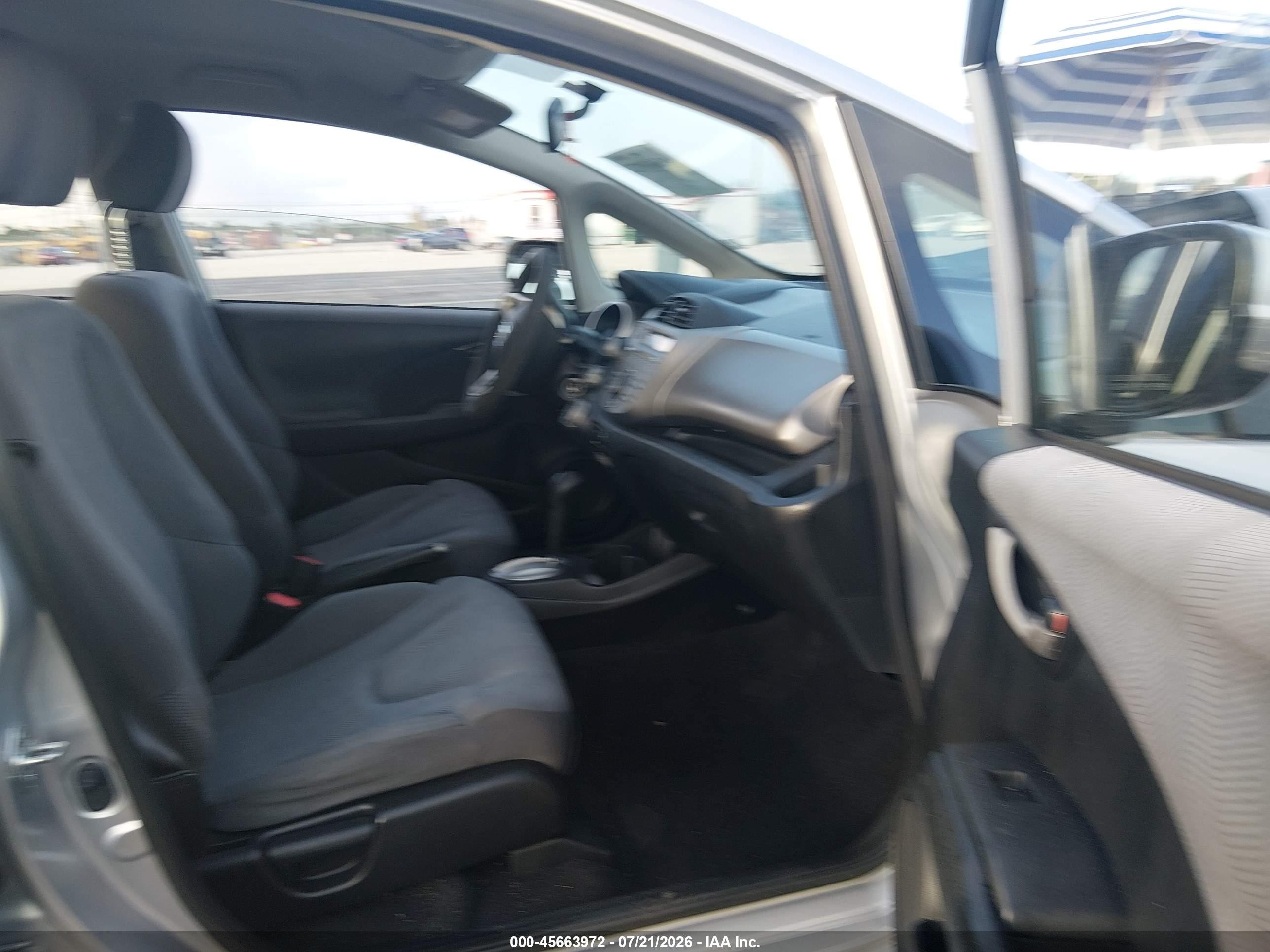 2013 Honda Fit   Gray vin: JHMGE8H36DC057898