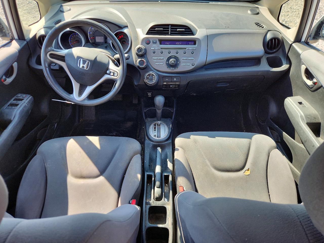 2013 Honda Fit White vin: JHMGE8H36DC061630