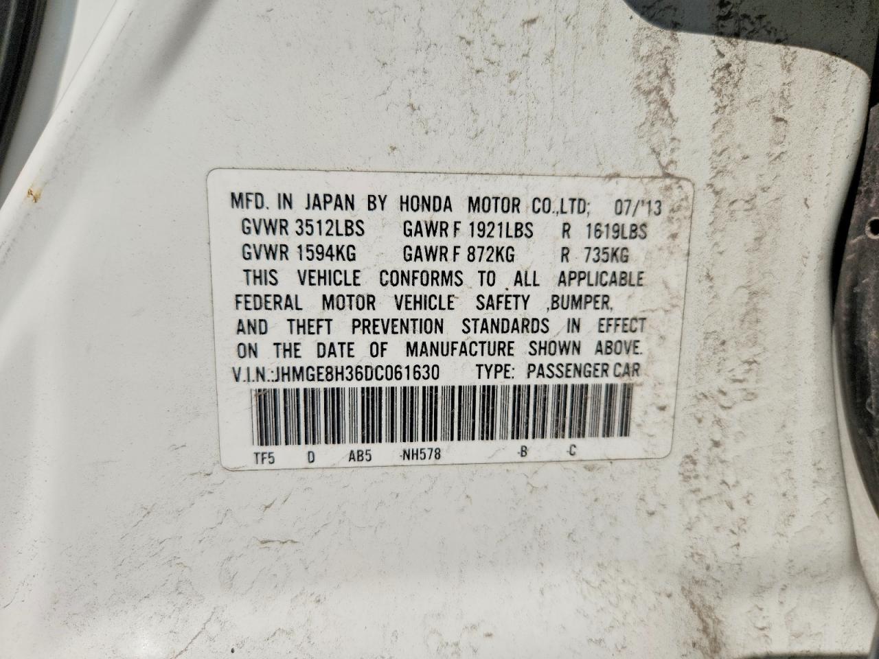 2013 Honda Fit White vin: JHMGE8H36DC061630