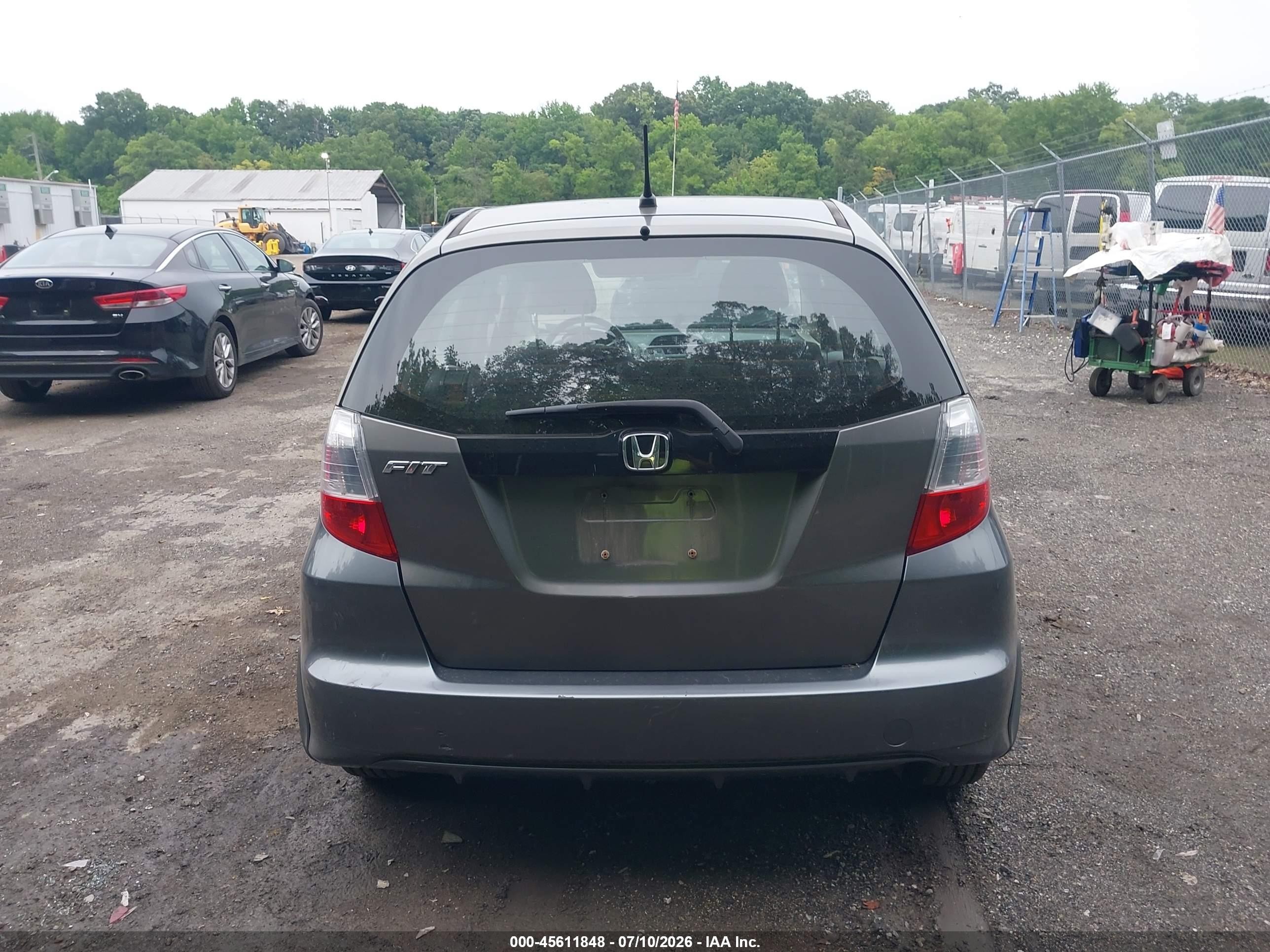 2013 Honda Fit   Серый vin: JHMGE8H36DC067637