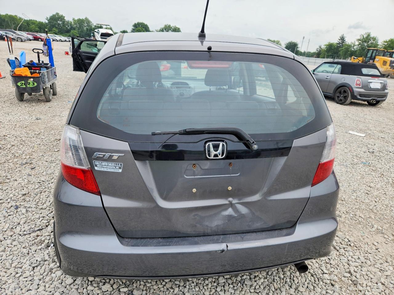2013 Honda Fit Gray vin: JHMGE8H36DC069601