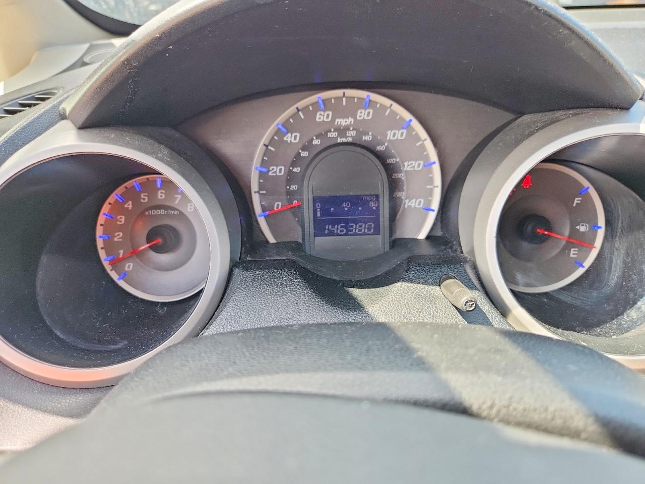 2013 Honda Fit White vin: JHMGE8H36DC074703