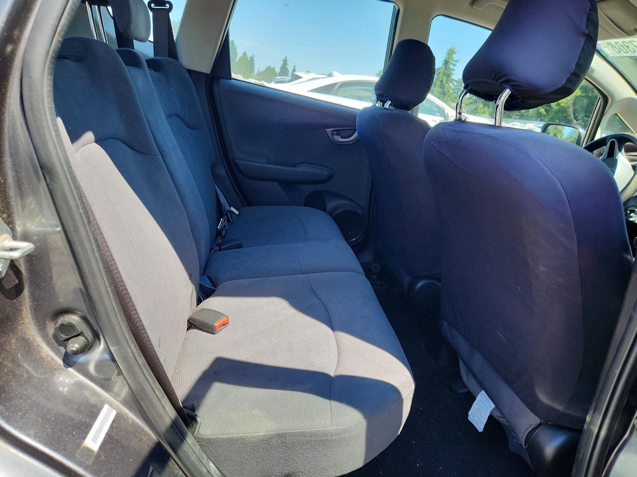 2013 Honda Fit Gray vin: JHMGE8H36DC081019