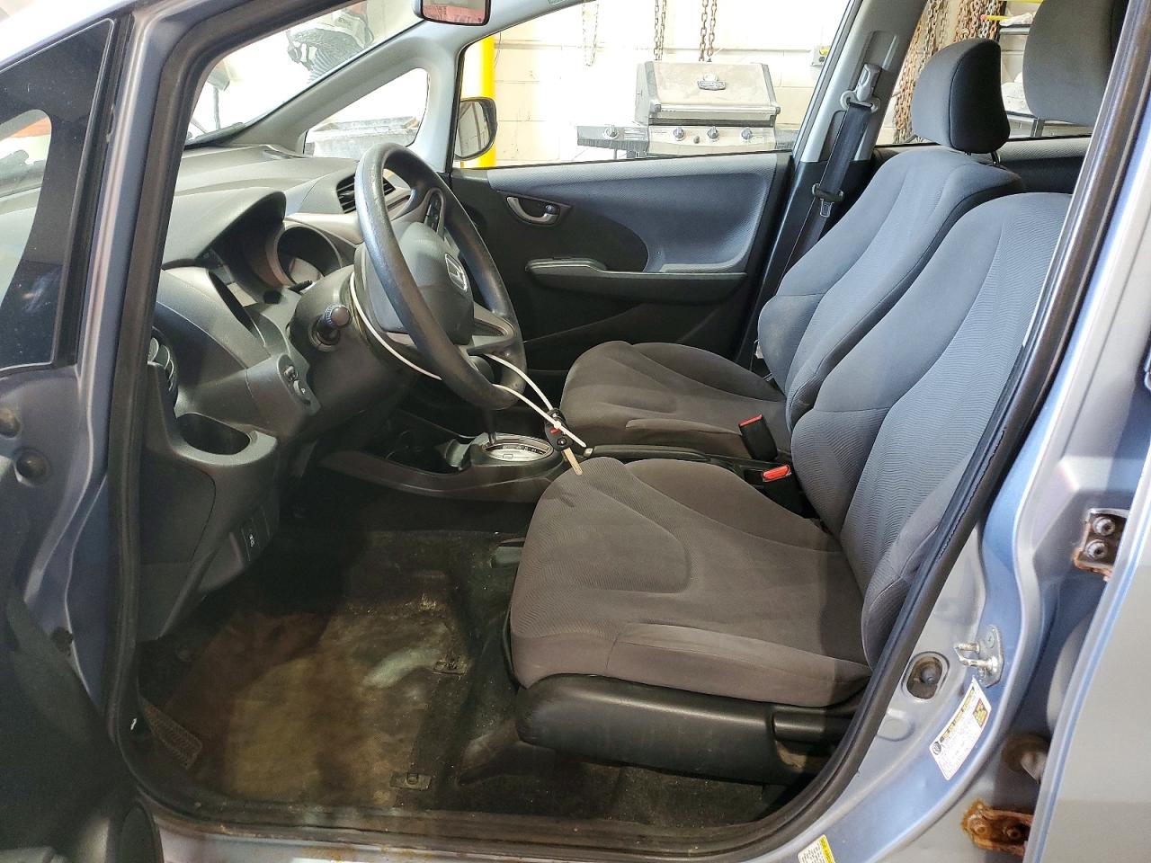 2011 Honda Fit Blue vin: JHMGE8H37BC012420