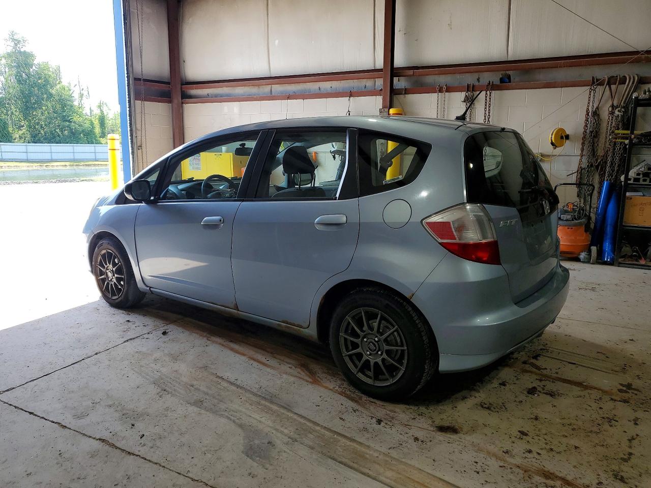 2011 Honda Fit Blue vin: JHMGE8H37BC012420