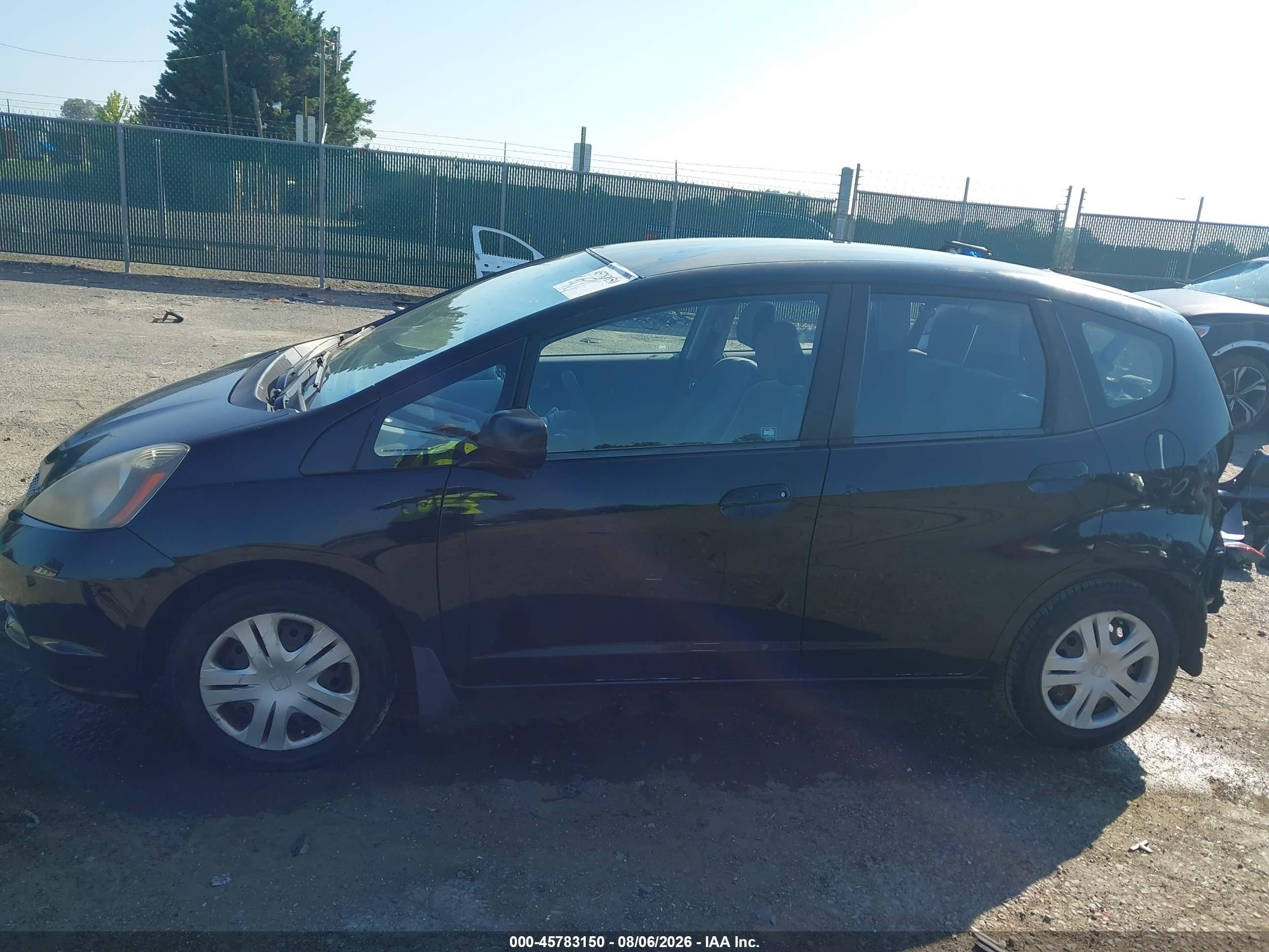 2011 Honda Fit Black vin: JHMGE8H37BS011354