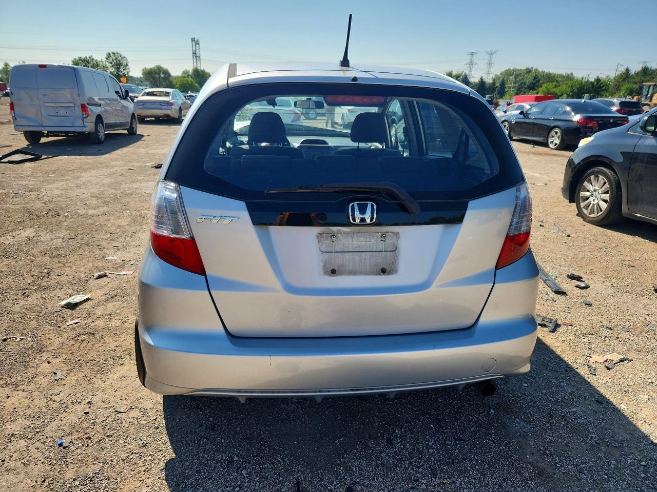 2012 Honda Fit Серебряный vin: JHMGE8H37CC037139