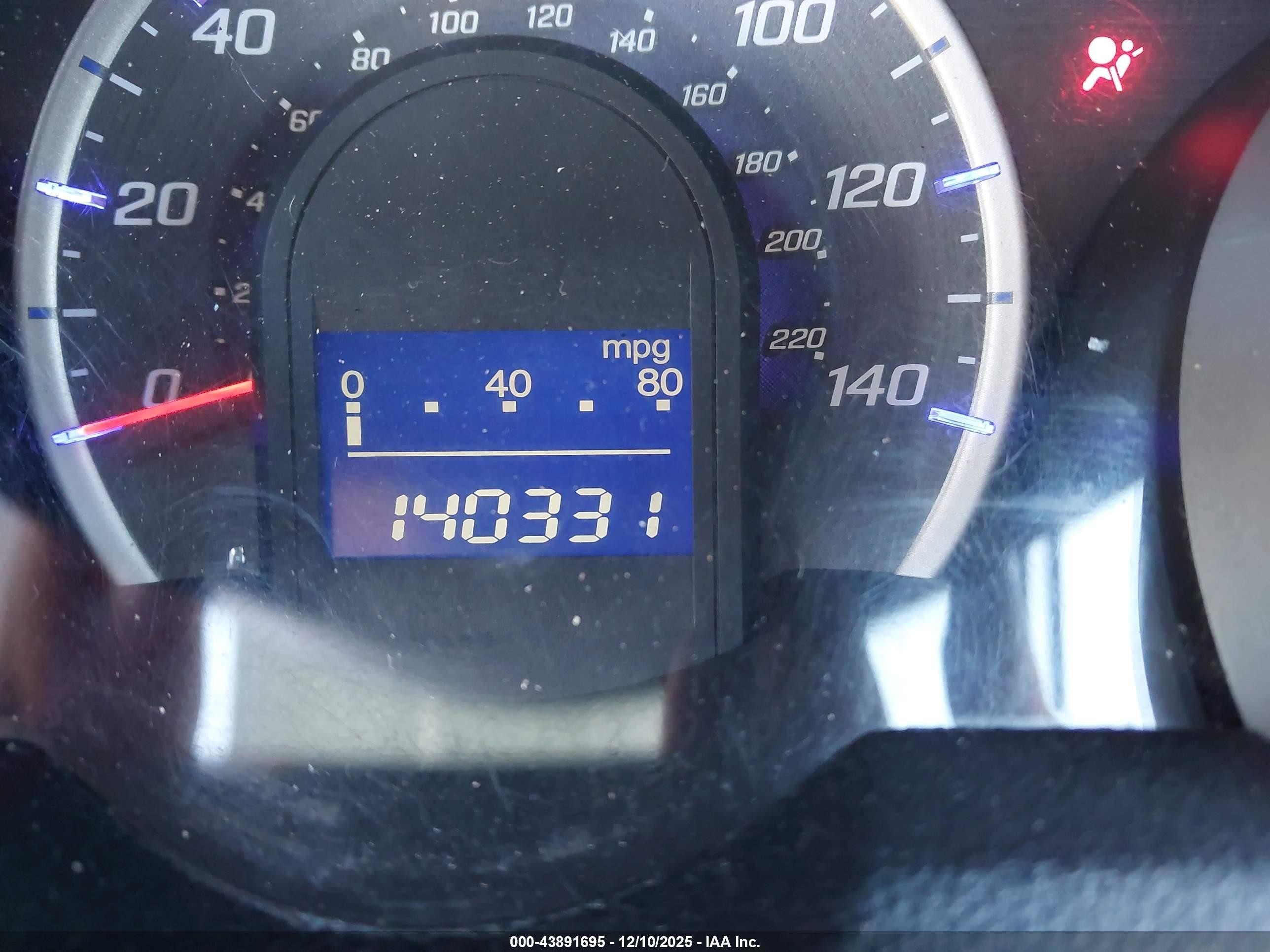 2013 Honda Fit   Red vin: JHMGE8H37DC010105