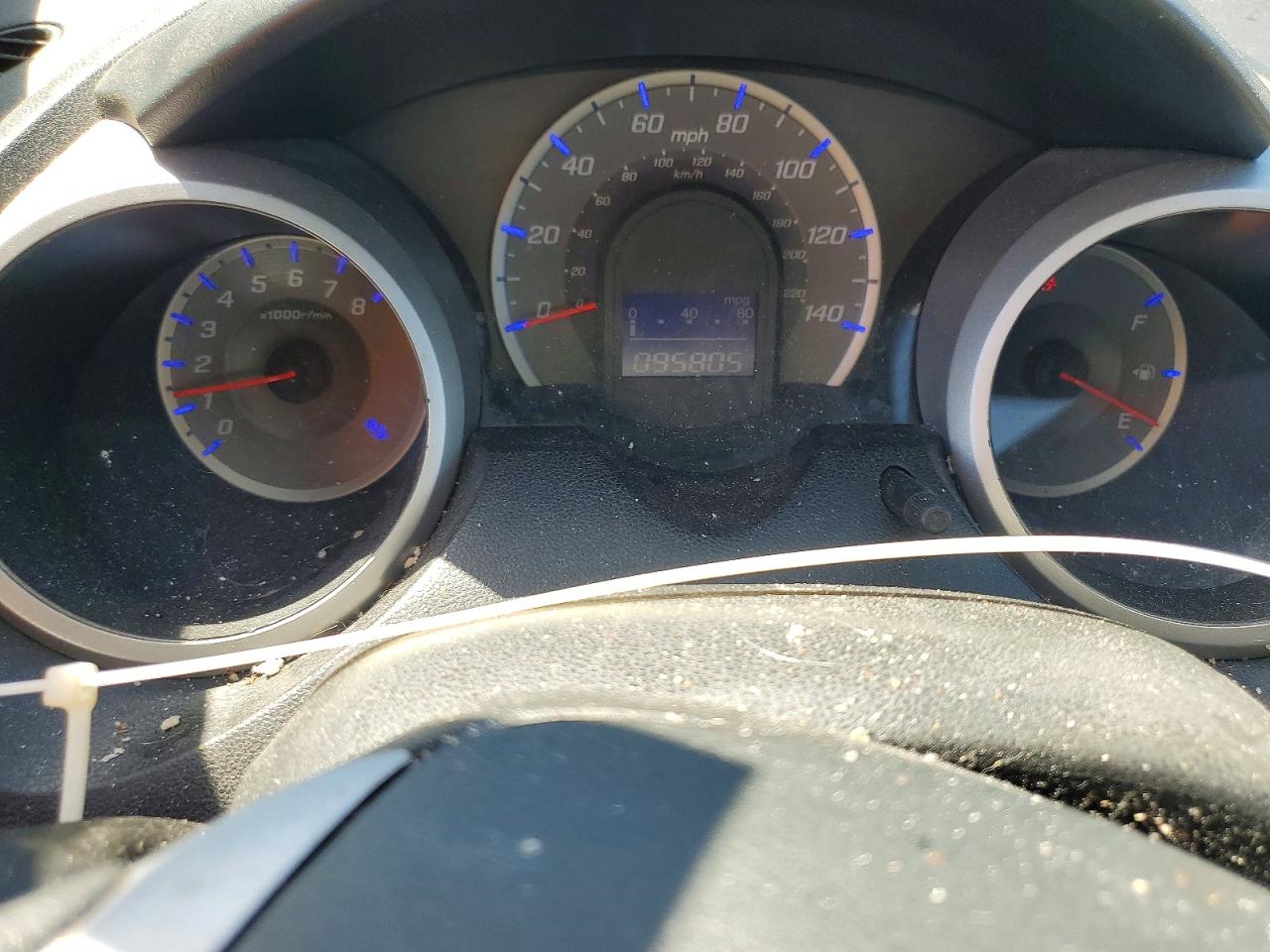 2013 Honda Fit Silver vin: JHMGE8H37DC021637