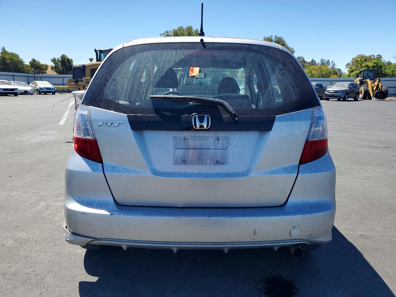 2013 Honda Fit Silver vin: JHMGE8H37DC021637