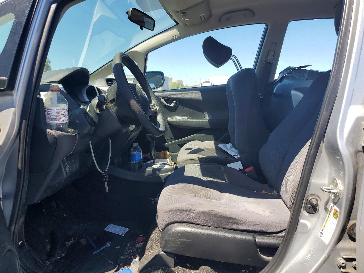 2013 Honda Fit Silver vin: JHMGE8H37DC021637