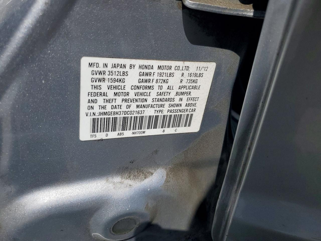 2013 Honda Fit Silver vin: JHMGE8H37DC021637