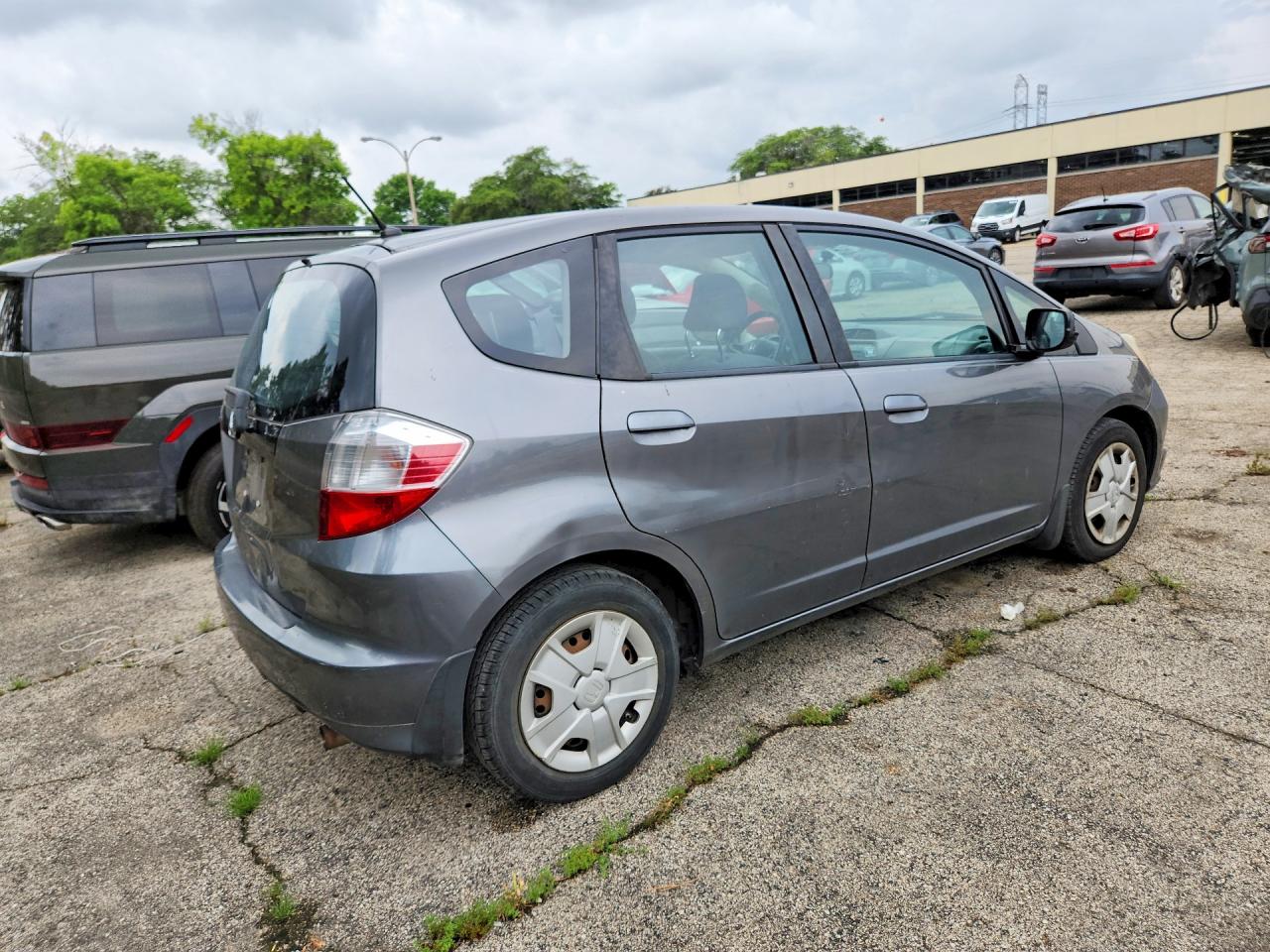 2013 Honda Fit Gray vin: JHMGE8H37DC023307