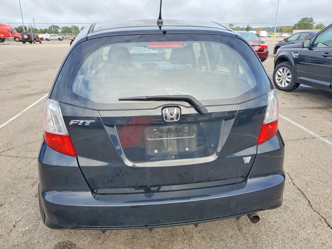 2013 Honda Fit Black vin: JHMGE8H37DC031441