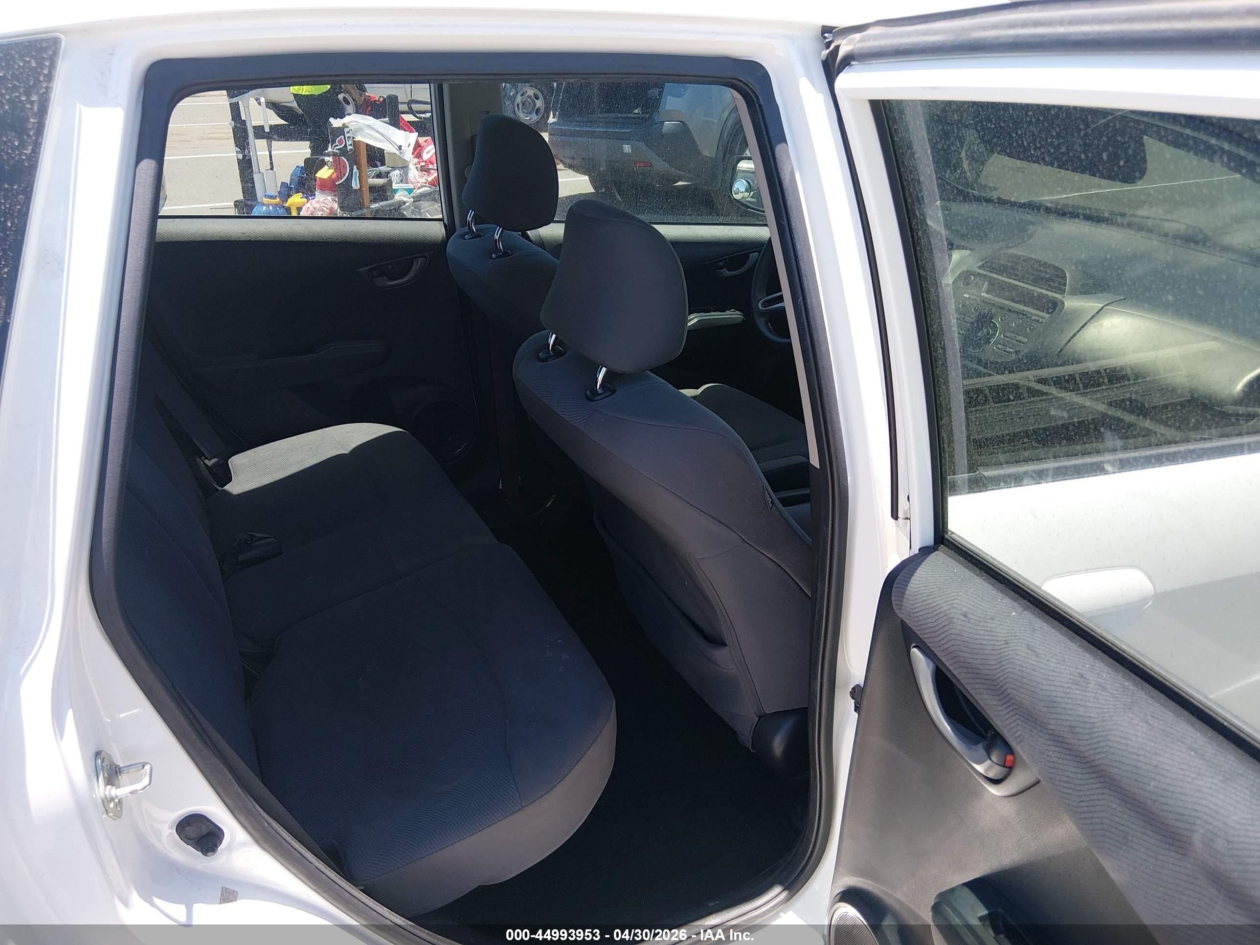 2013 Honda Fit   White vin: JHMGE8H37DC050717