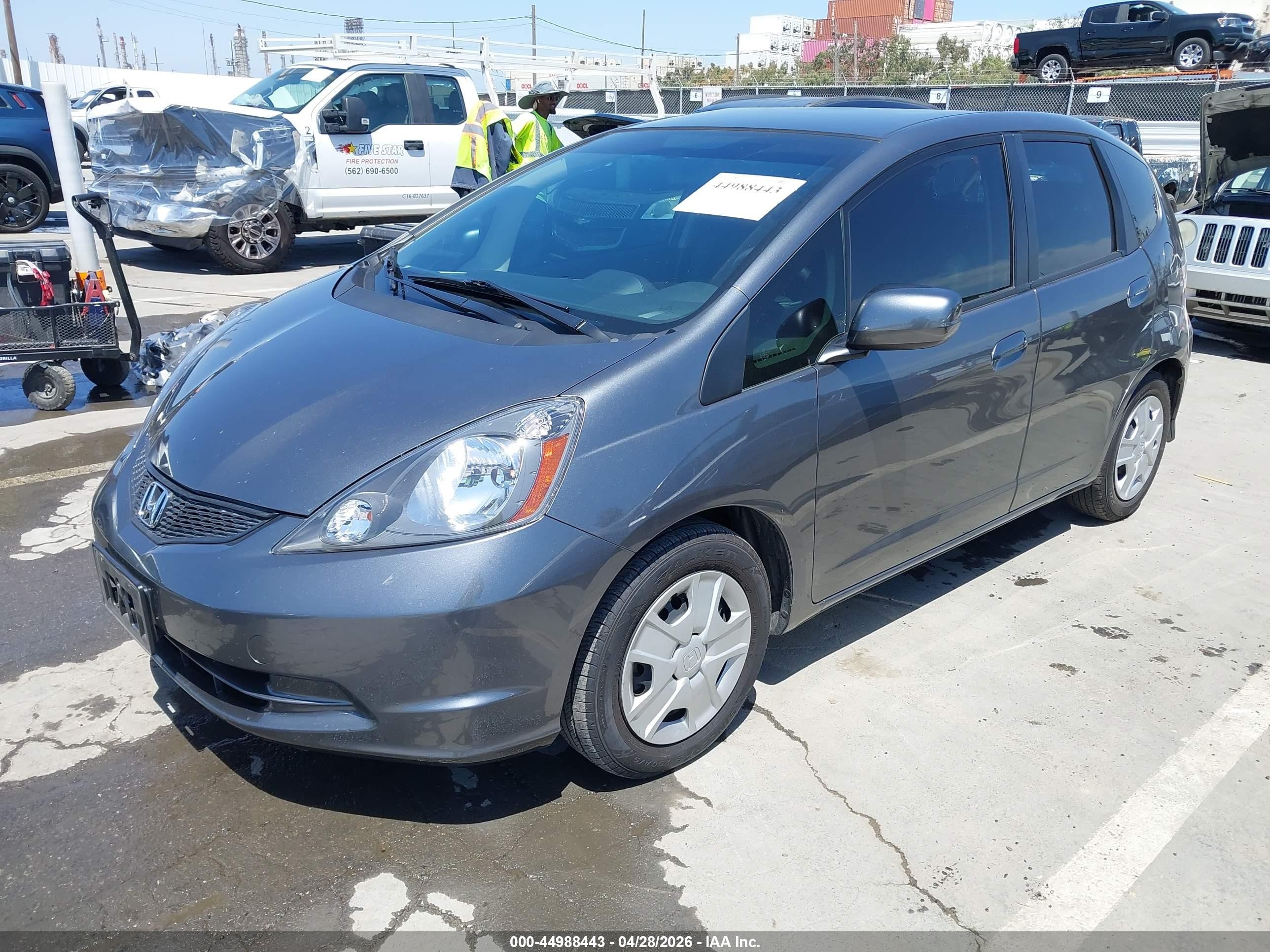2013 Honda Fit Серый vin: JHMGE8H37DC056484