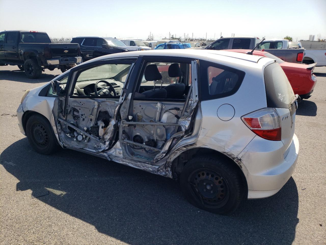 2011 Honda Fit Silver vin: JHMGE8H38BC005282