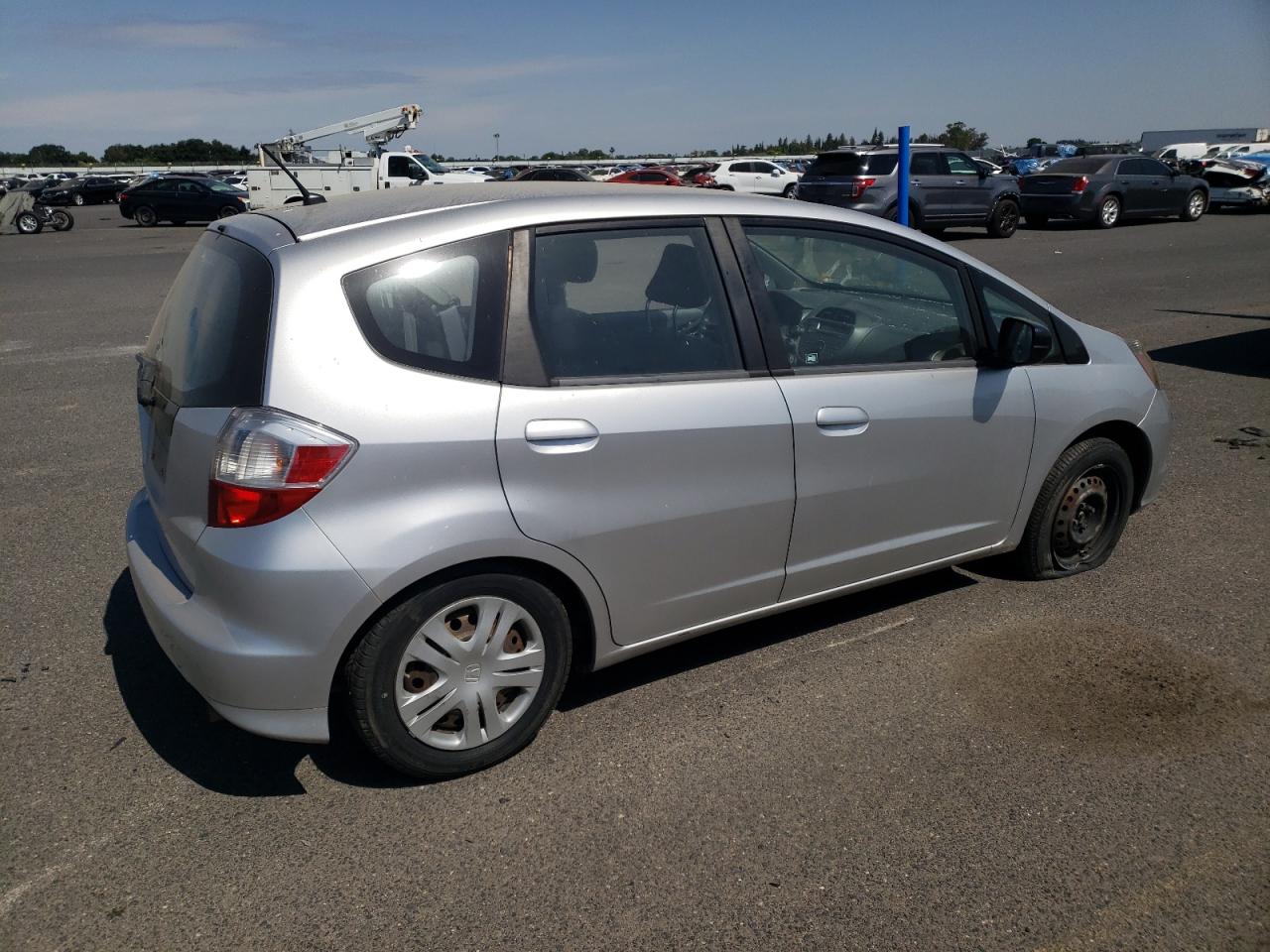 2011 Honda Fit Silver vin: JHMGE8H38BC005282