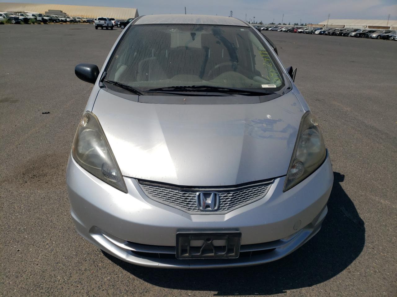 2011 Honda Fit Silver vin: JHMGE8H38BC005282