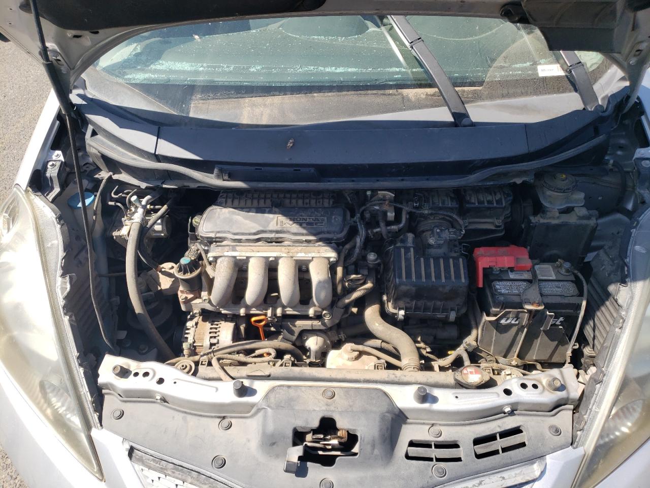 2011 Honda Fit Silver vin: JHMGE8H38BC005282