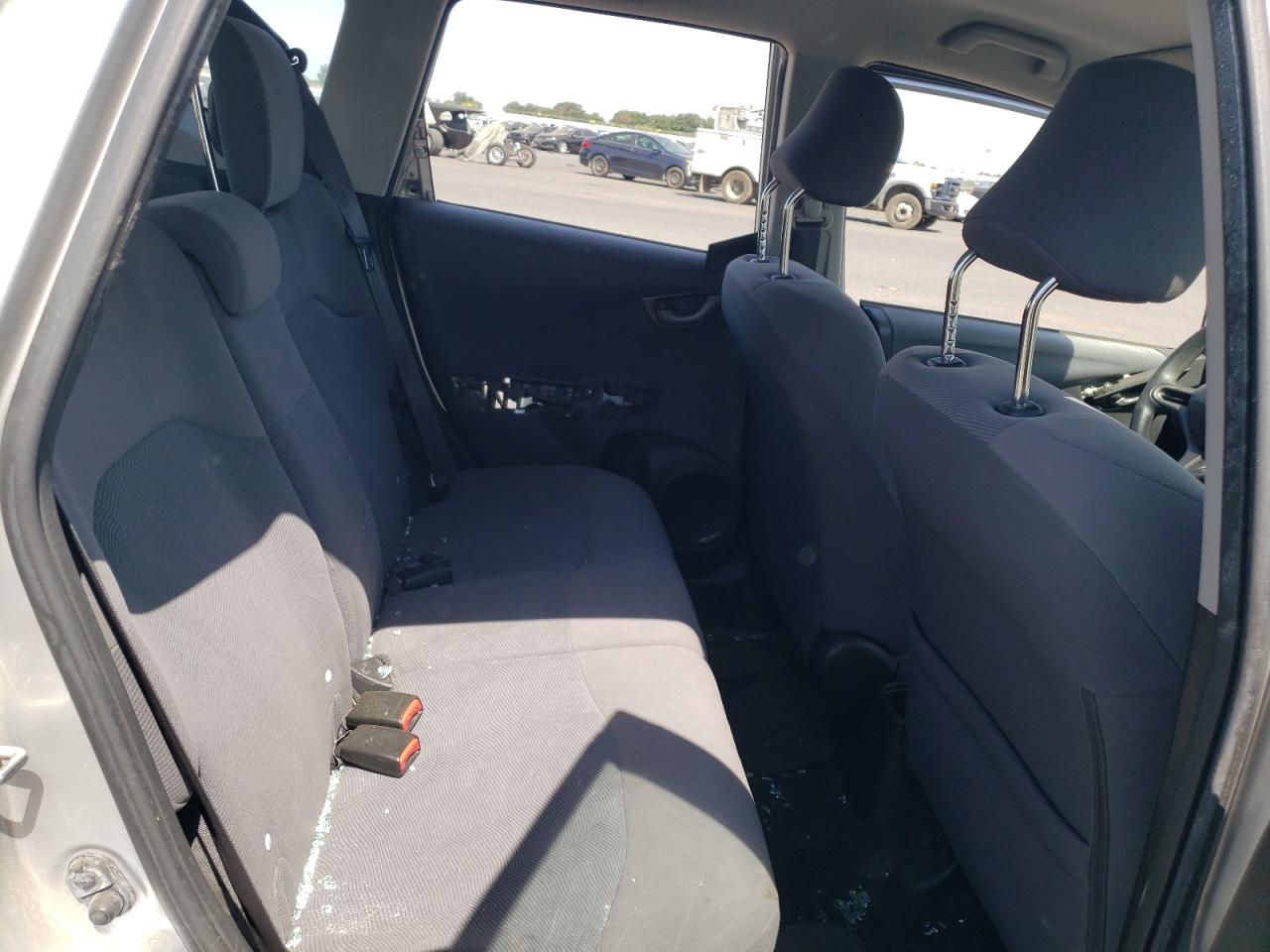 2011 Honda Fit Silver vin: JHMGE8H38BC005282